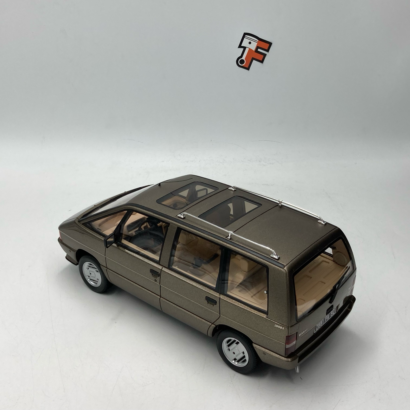 Renault Espace 2000-1 Brun Canelle 1985 – Image 8