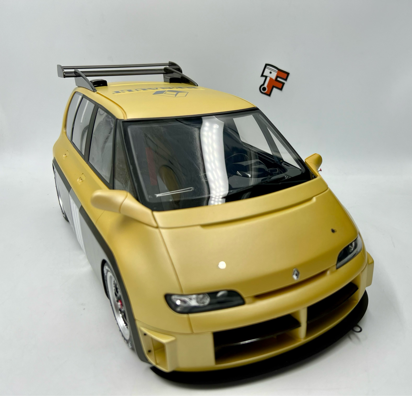 Miniature Renault Espace F1 1994 vendue en Suisse
