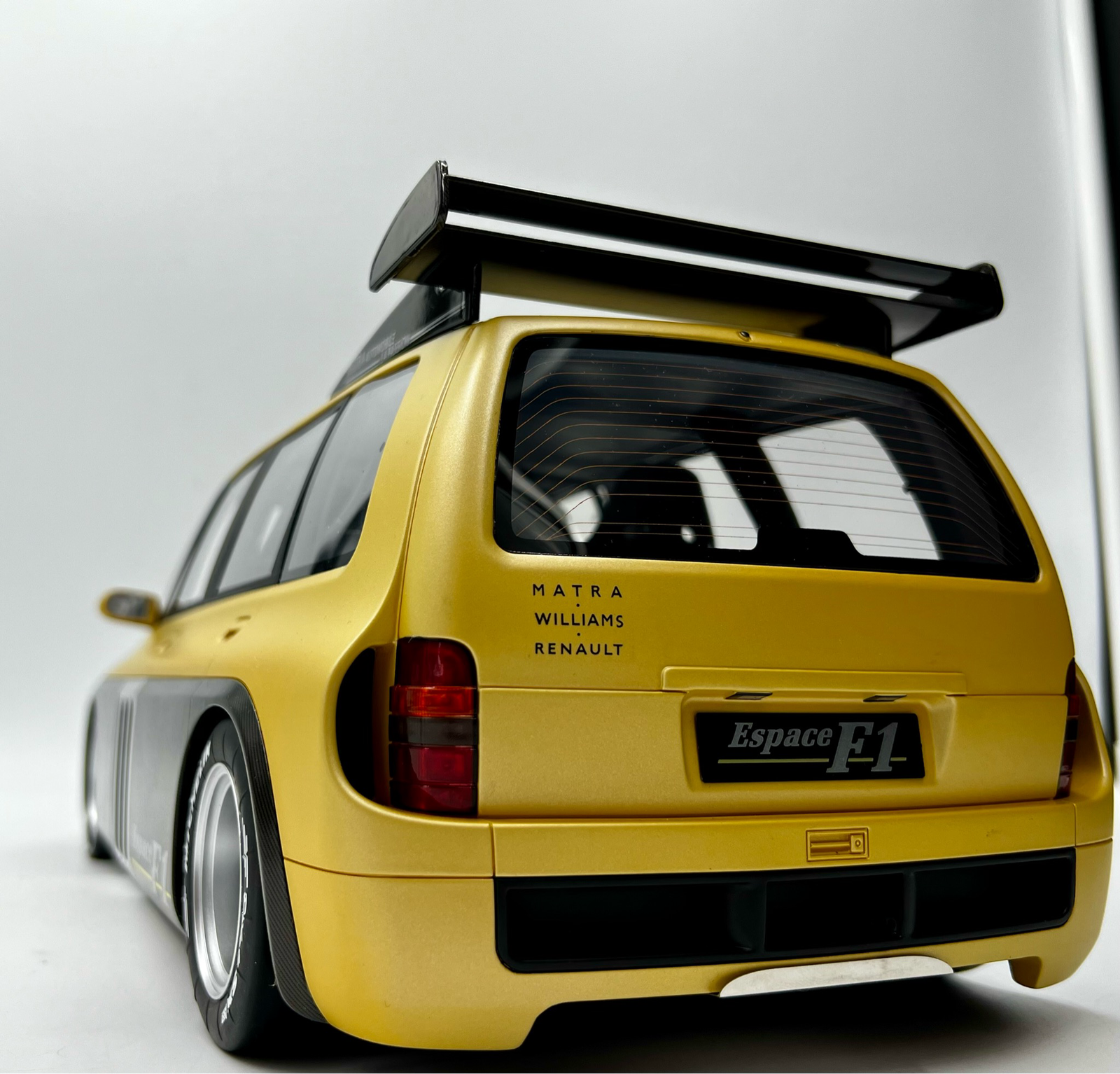 Miniature Renault Espace F1 1994 vendue en Suisse