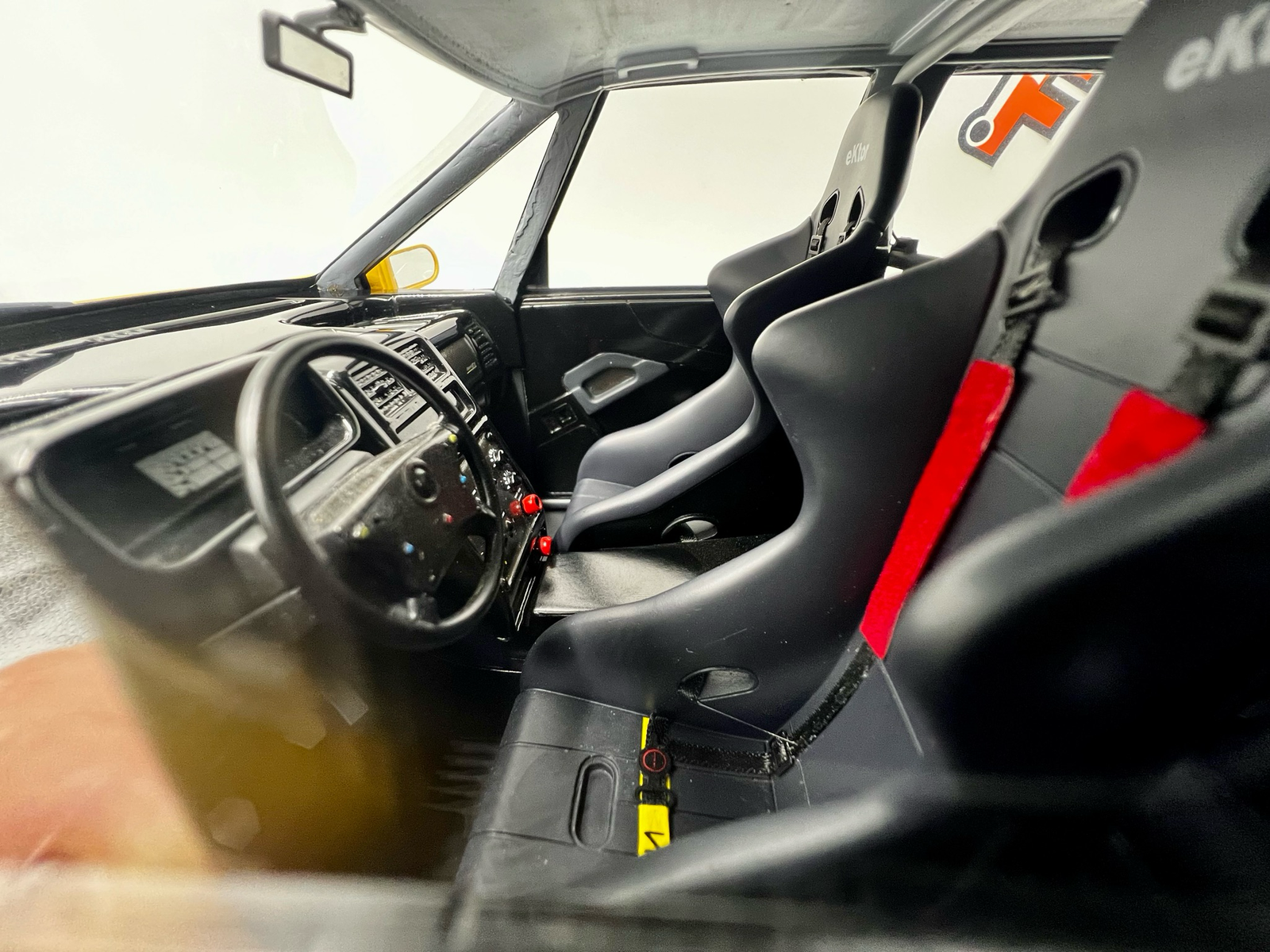 Miniature Renault Espace F1 1994 vendue en Suisse