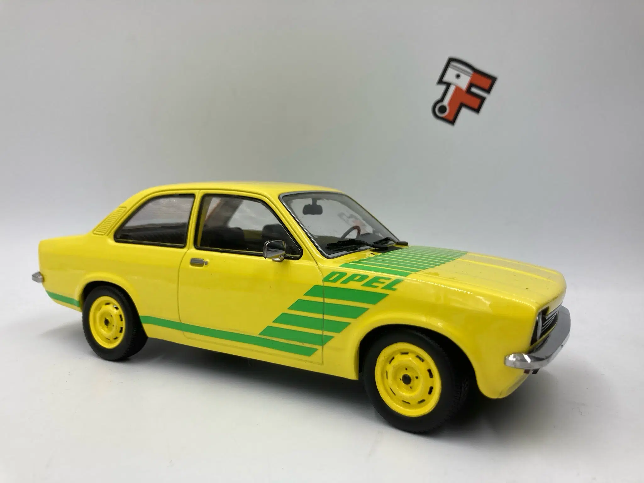 Miniature Opel Kadett C Swinger 1975 1/18 vendue en Suisse