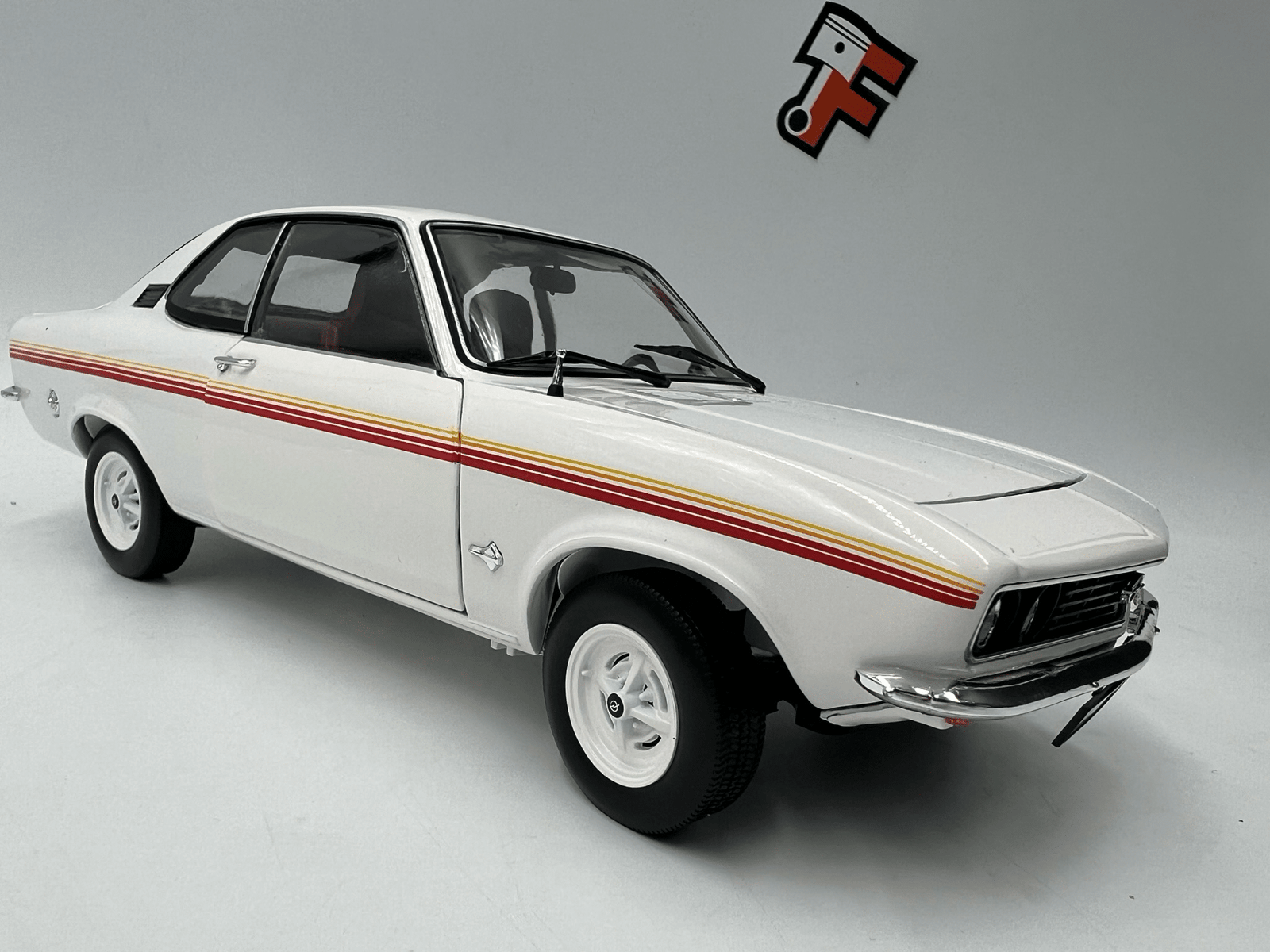 Miniature Opel Manta Swinger 1/18 Norev vendue en Suisse