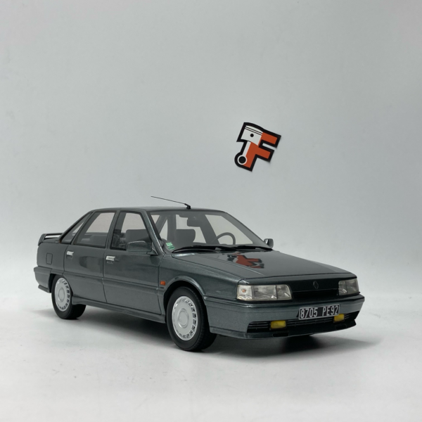 Miniature Renault R21 Turbo 2L Gris Métallisé 1991 OttOmobile 1/18 vendue en Suisse