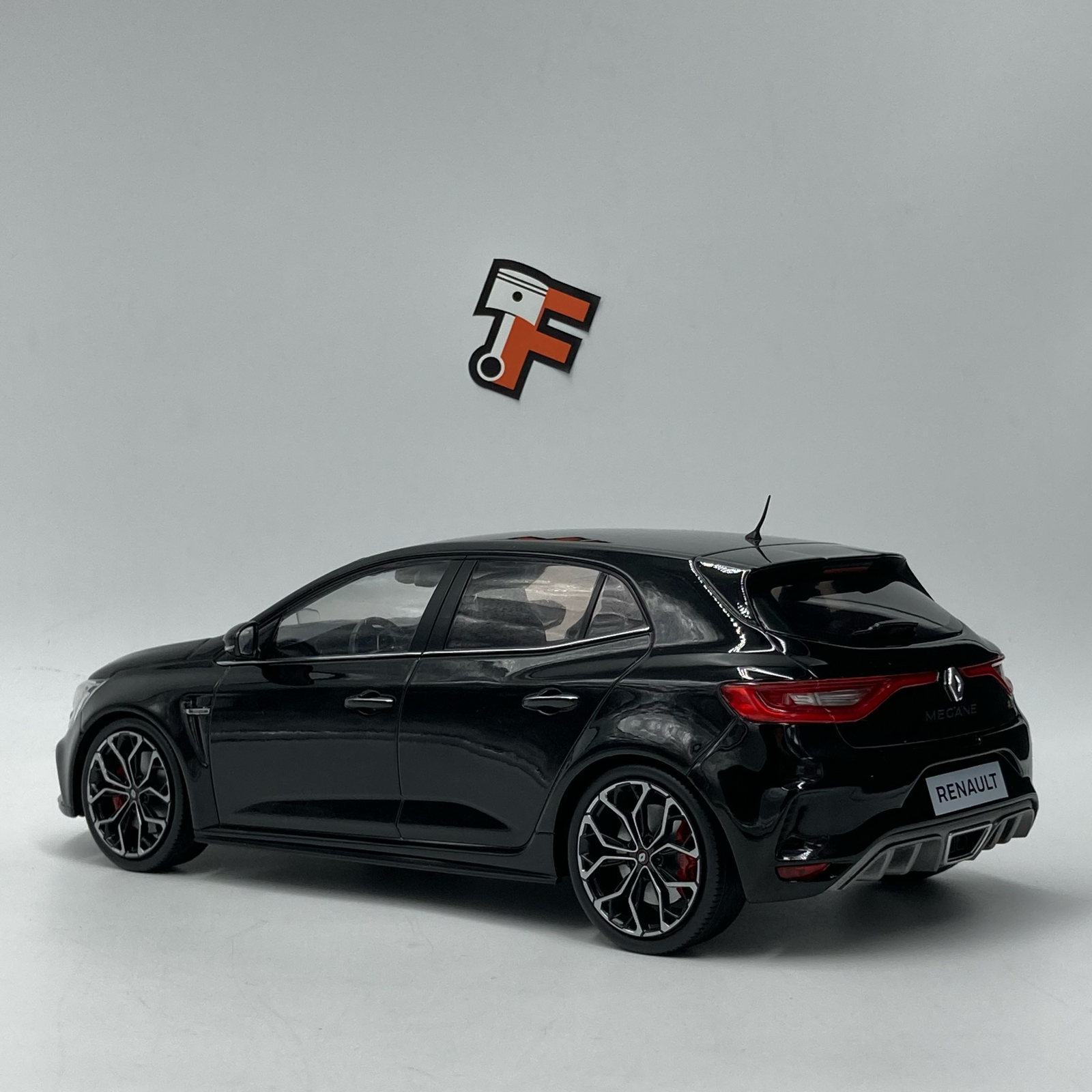 Renault Megane 4 RS Black – Image 4