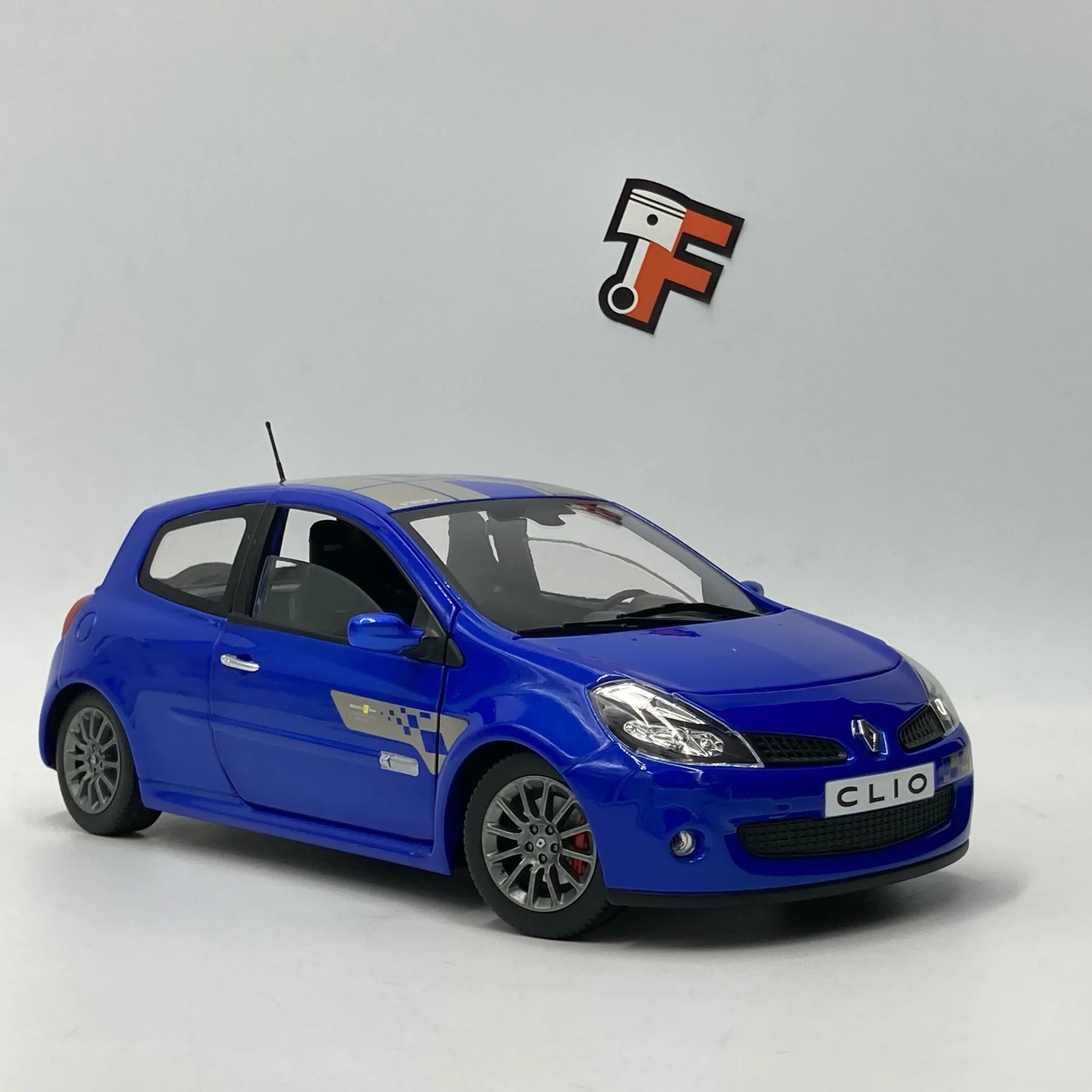 Miniature Renault Clio RS F1 Team Monaco Blue 2007 1/18 Norev vendue en Suisse