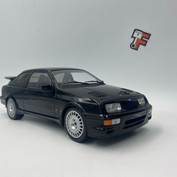 Miniature Ford Sierra RS Cosworth 1987 IXO vendue en Suisse