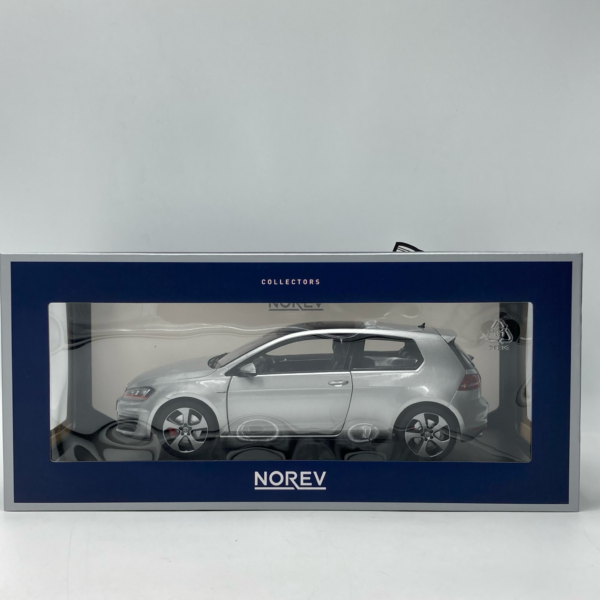 Miniature Volkswagen Golf 7 GTI Silver 2013 vendue en Suisse