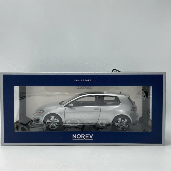 Miniature Volkswagen Golf 7 GTI Silver 2013 vendue en Suisse