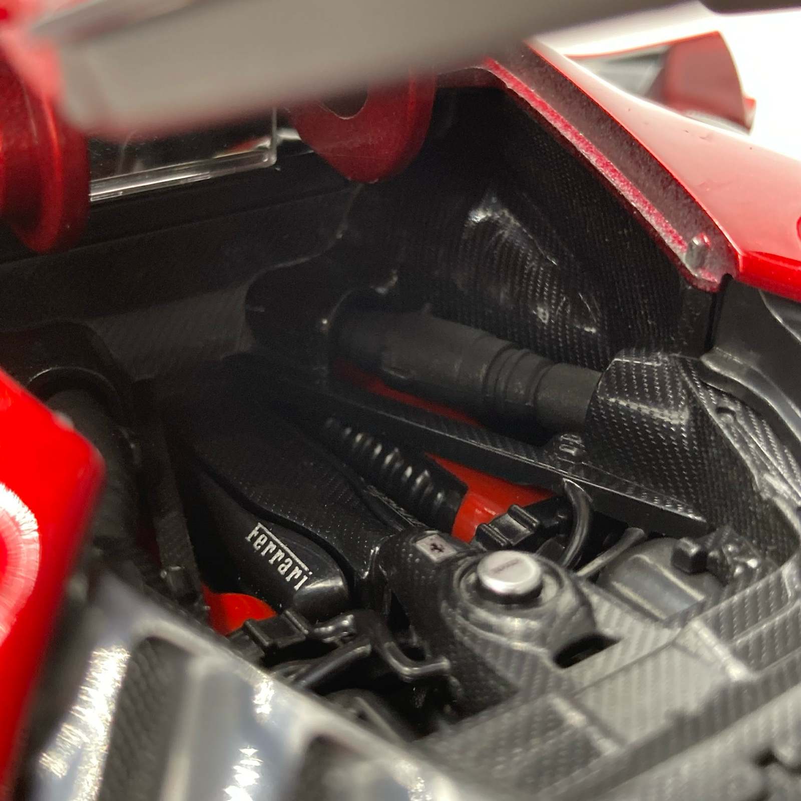 Miniature Ferrari SF90 XX Stradale Rosso Corsa 2024 vendue en Suisse