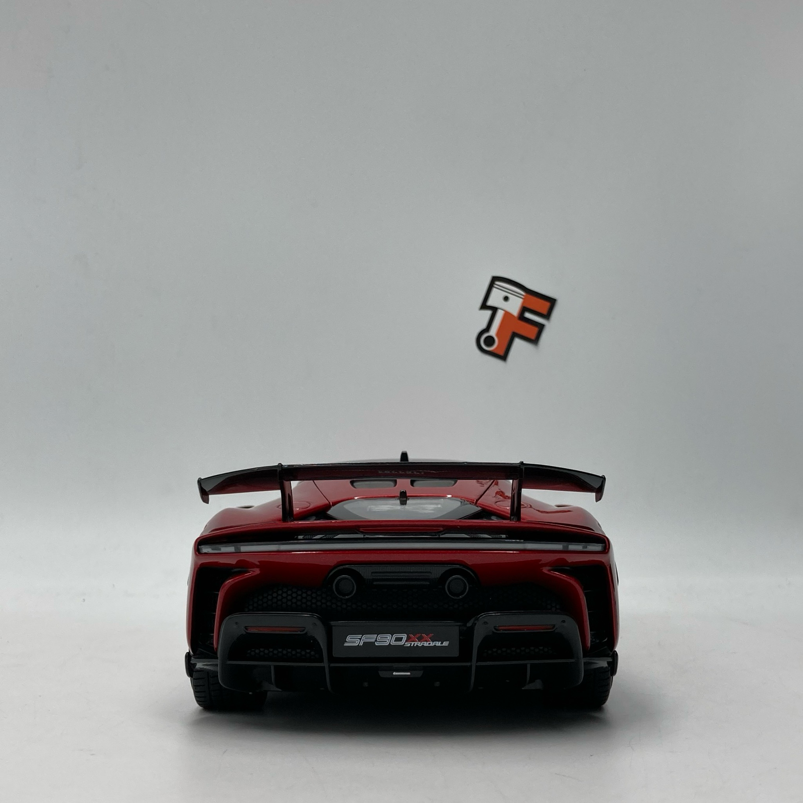 Miniature Ferrari SF90 XX Stradale Rosso Corsa 2024 vendue en Suisse