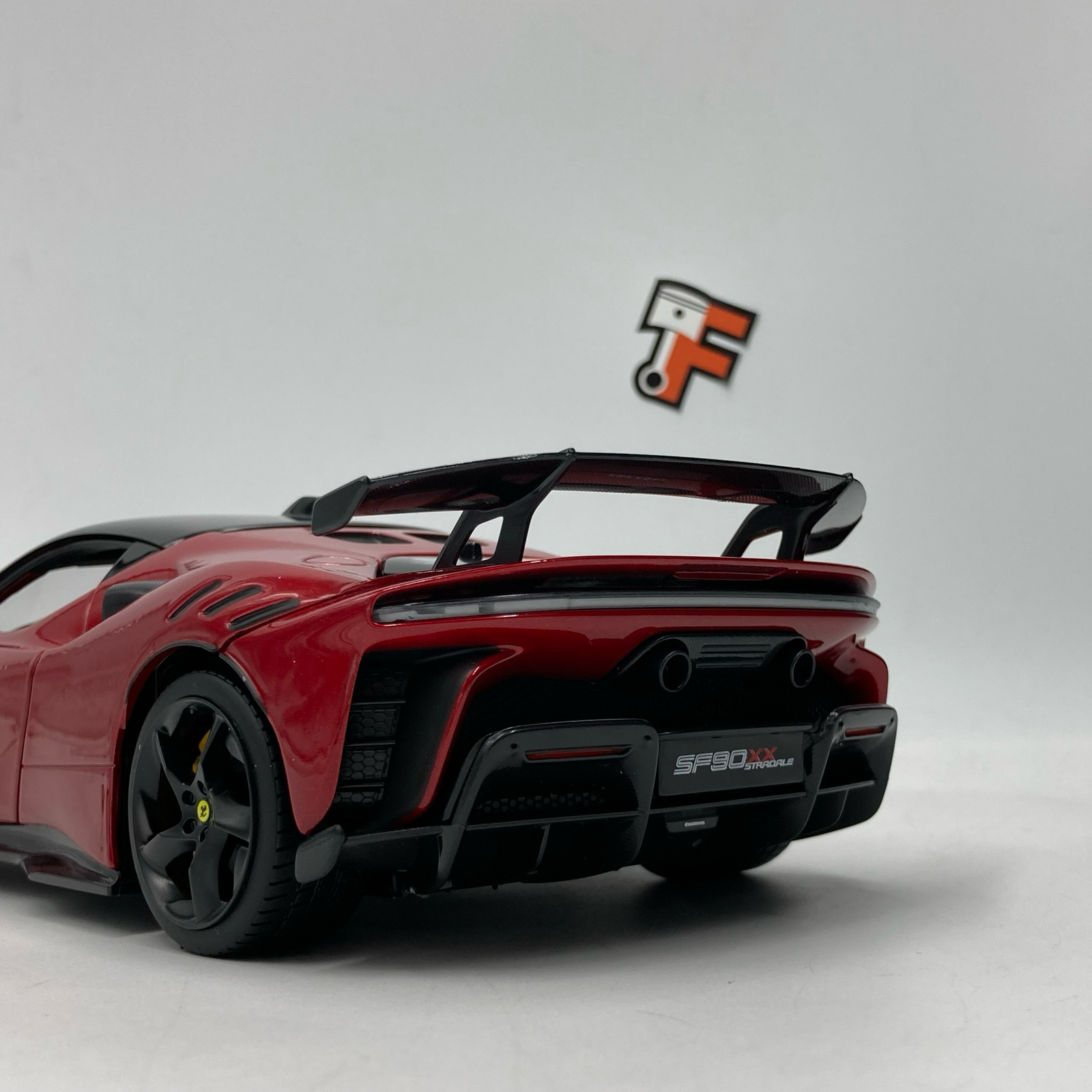 Miniature Ferrari SF90 XX Stradale Rosso Corsa 2024 vendue en Suisse
