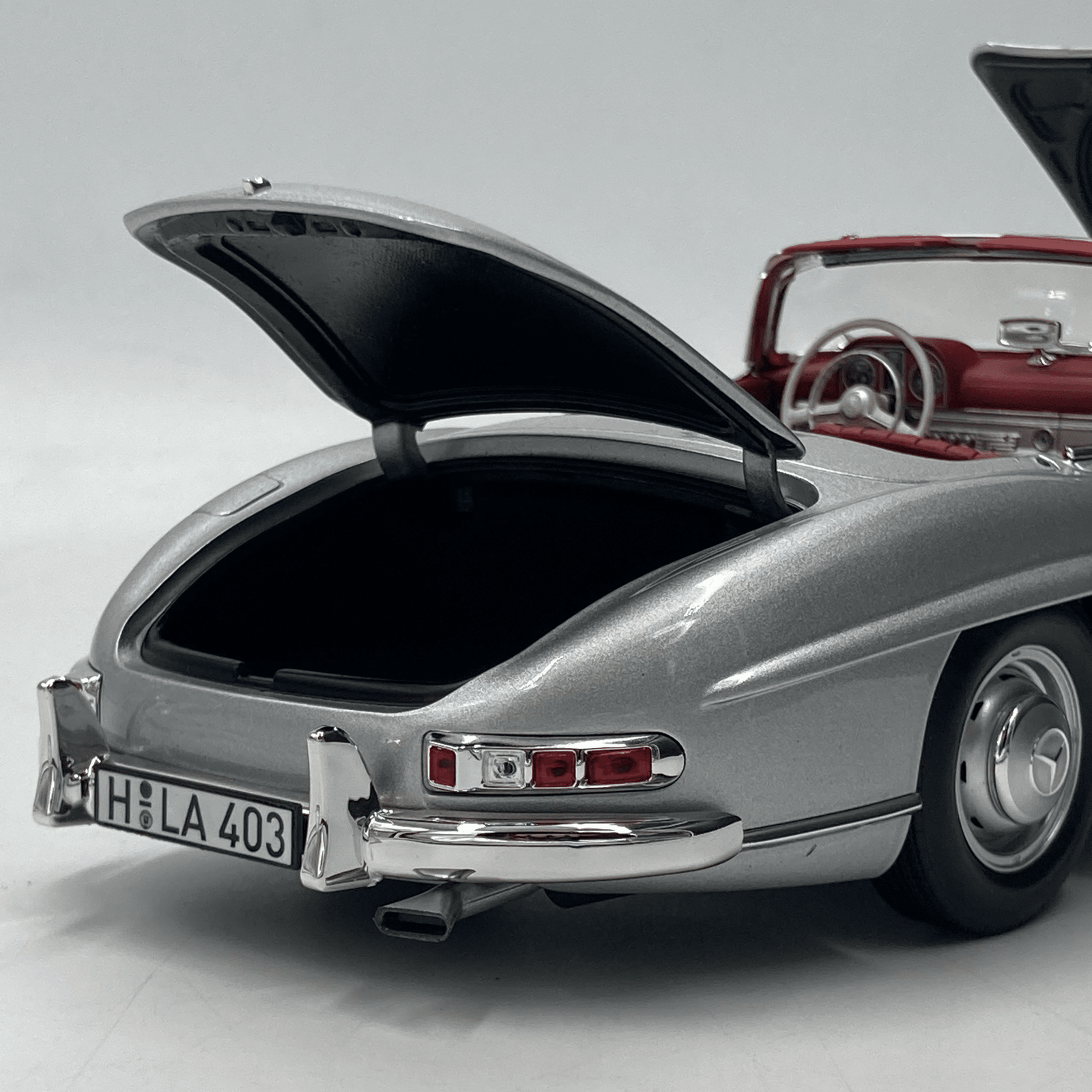 Miniature Mercedes-Benz 300 SL Silber 1957 vendue en Suisse