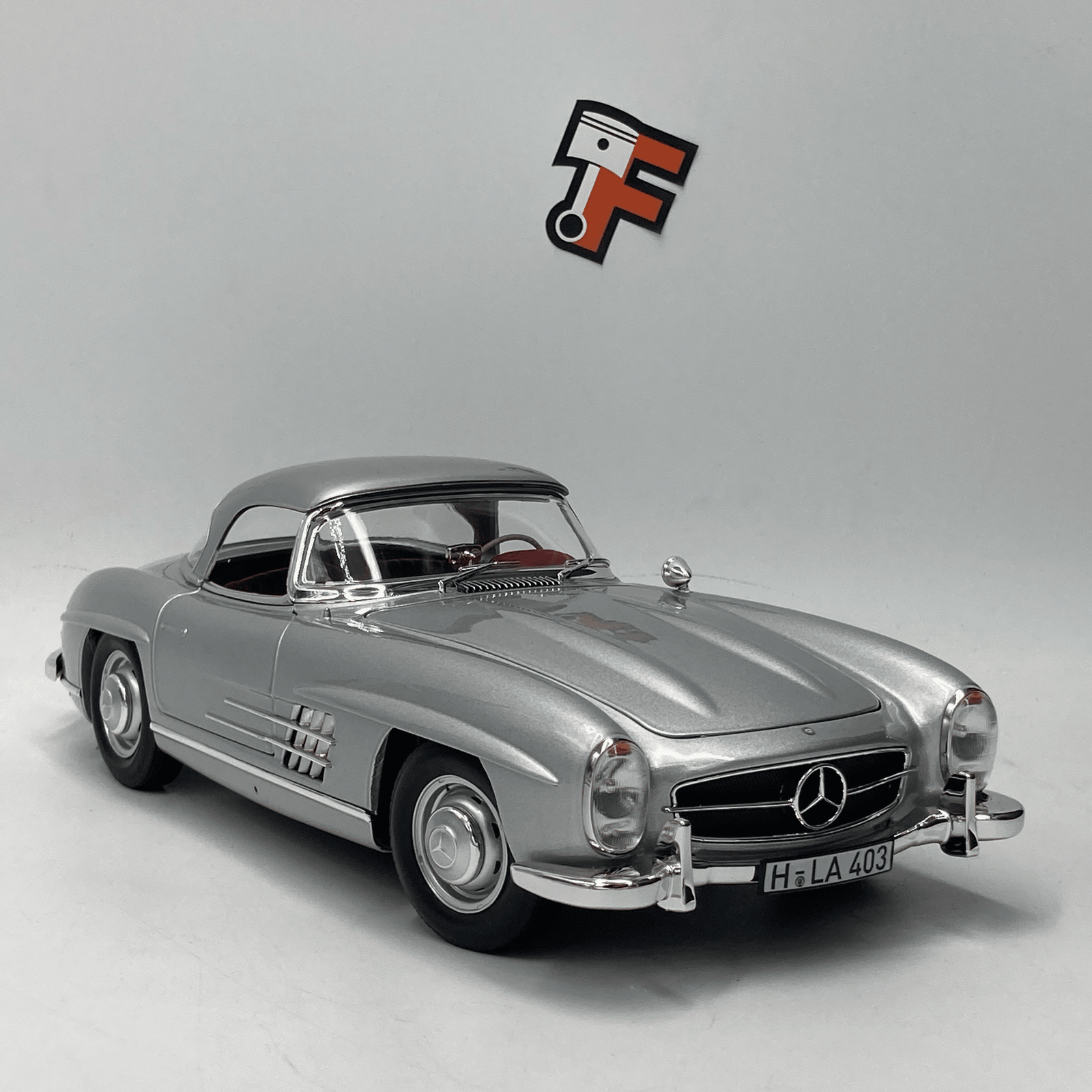 Miniature Mercedes-Benz 300 SL Silber 1957 vendue en Suisse