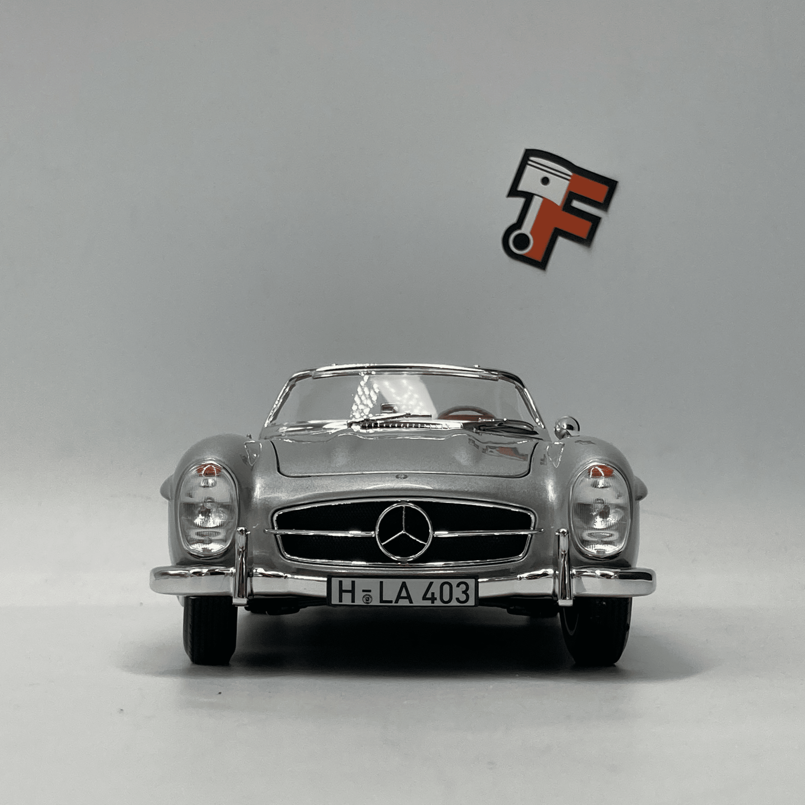 Miniature Mercedes-Benz 300 SL Silber 1957 vendue en Suisse