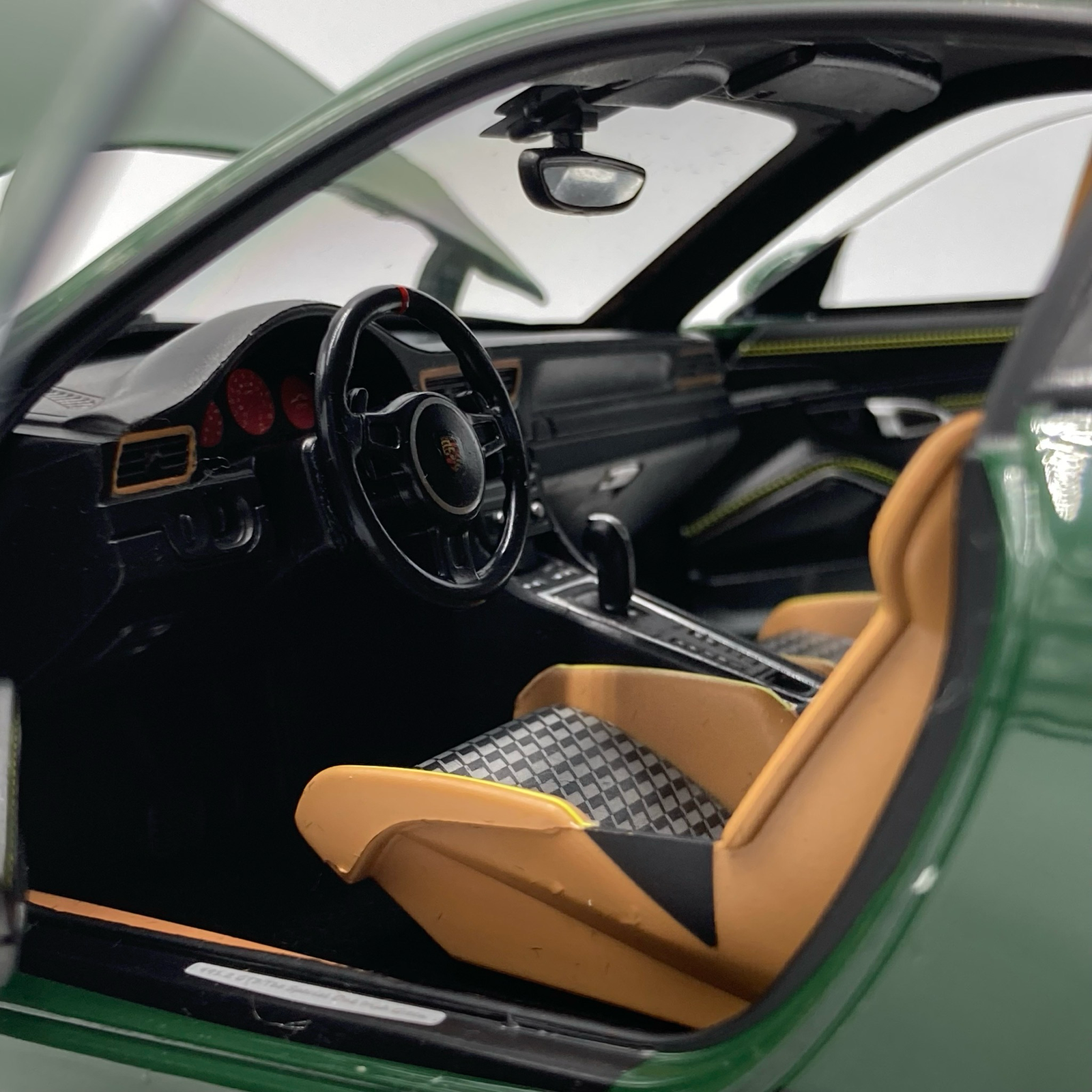 Porsche 911 GT3 2018 Darkgreen – Image 8