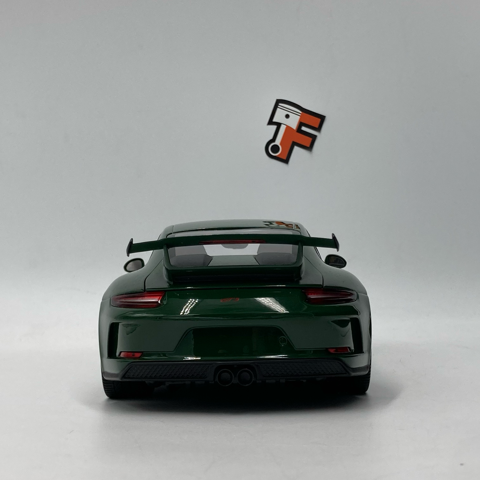 Porsche 911 GT3 2018 Darkgreen – Image 7