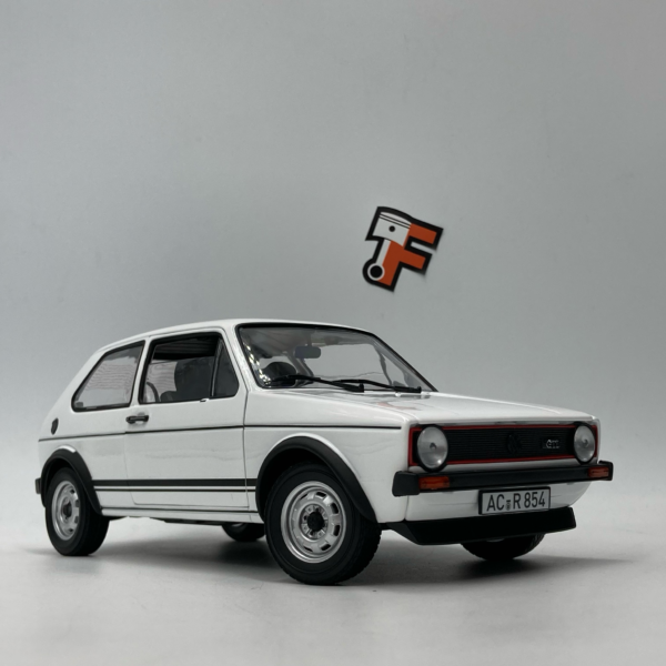 Miniature VW Golf GTI 1976 blanche vendue en Suisse