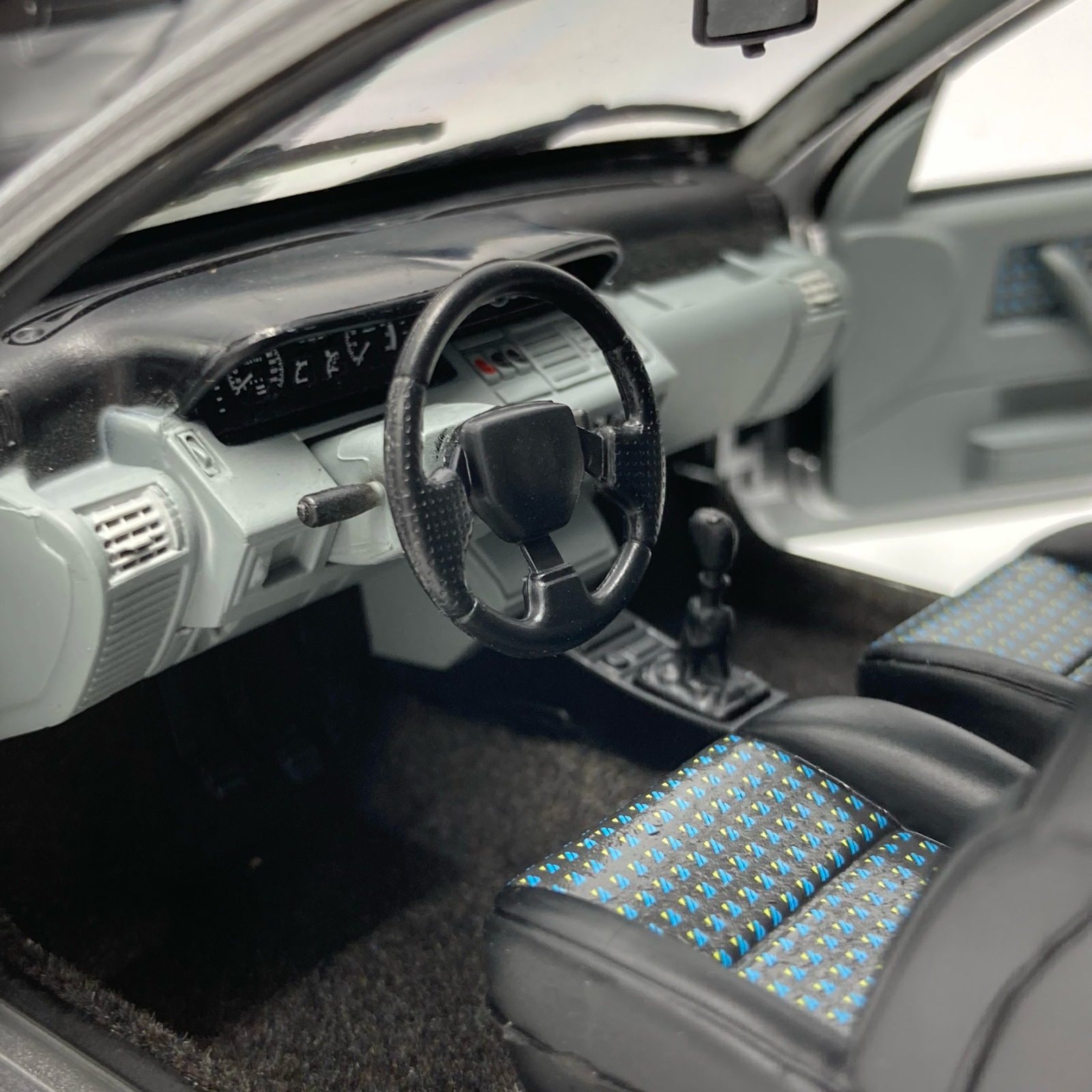 Renault Clio 16S Gris Iceberg 1992 – Image 6