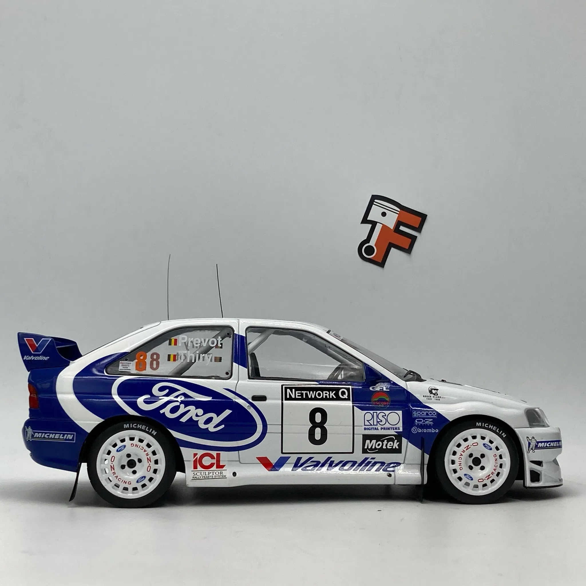 Miniature Ford Escort RS Cosworth #8 B. Thiry RAC RALLY 1998 1/18 vendue en Suisse