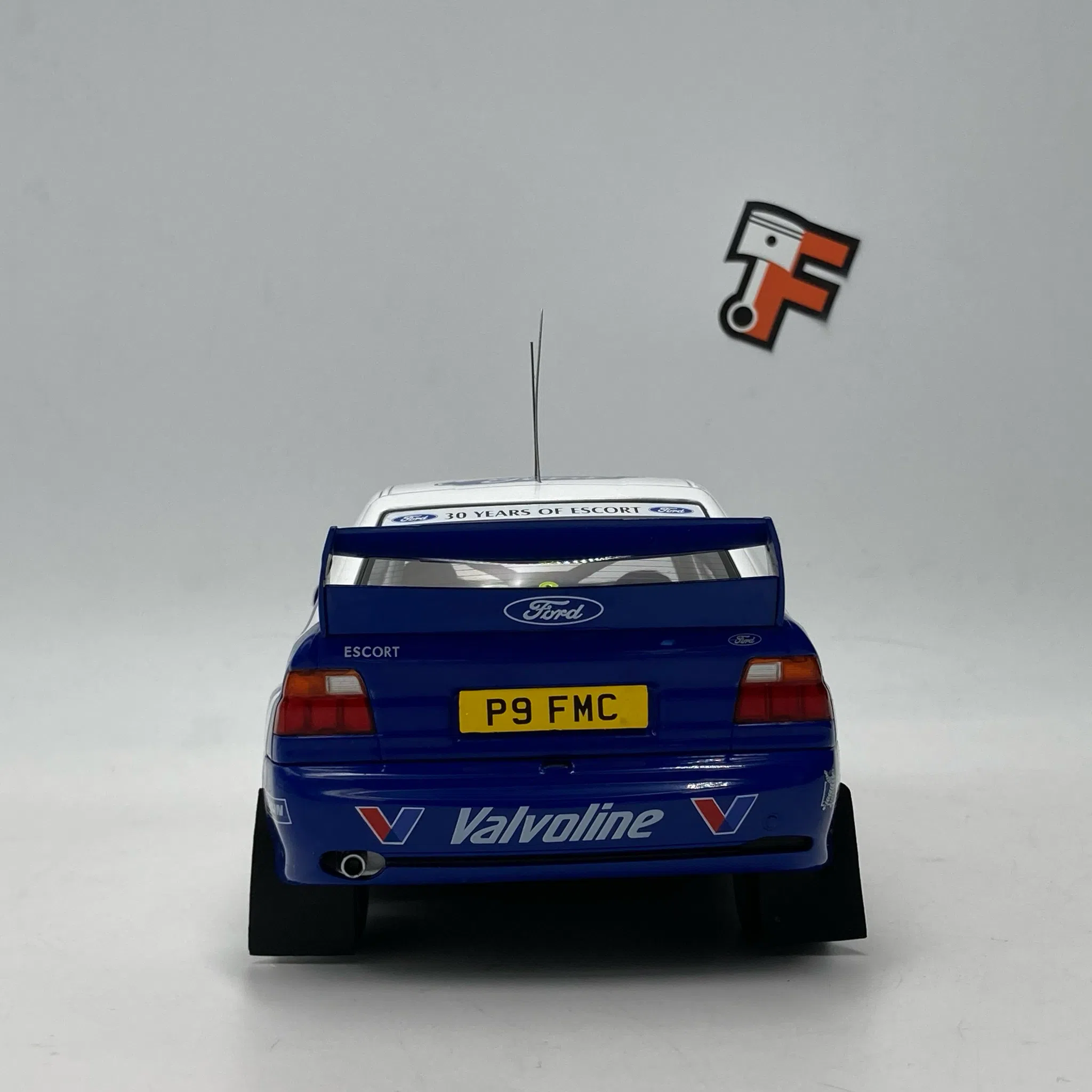 Miniature Ford Escort RS Cosworth #8 B. Thiry RAC RALLY 1998 1/18 vendue en Suisse