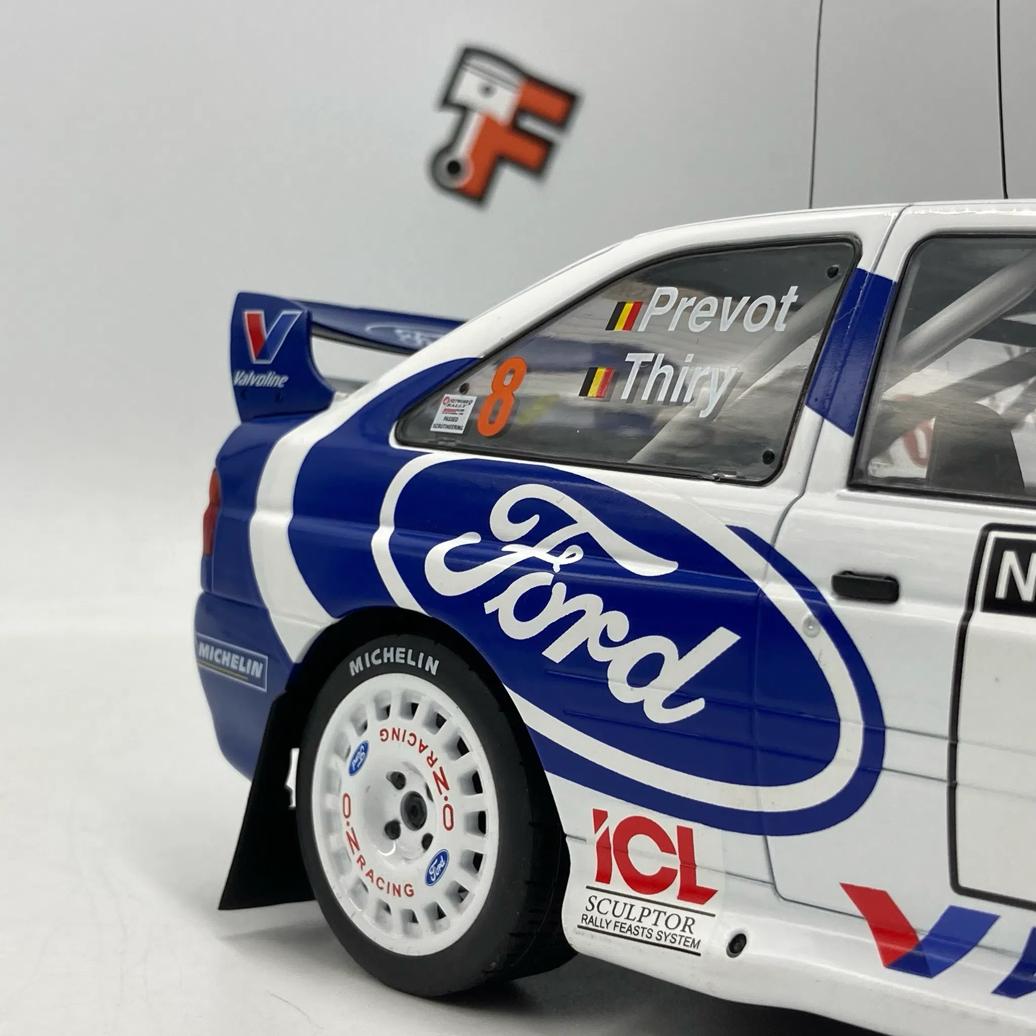 Miniature Ford Escort RS Cosworth #8 B. Thiry RAC RALLY 1998 1/18 vendue en Suisse