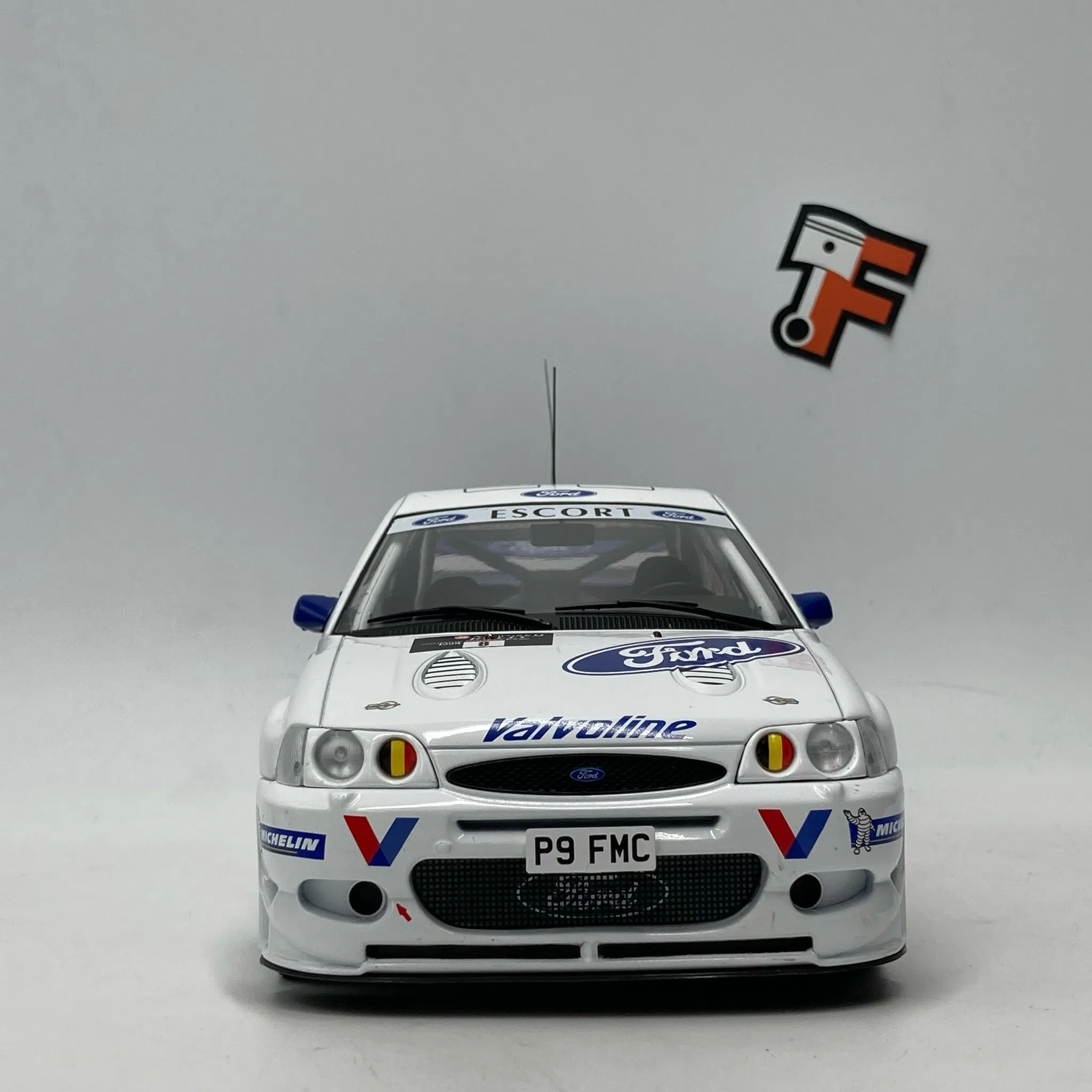 Miniature Ford Escort RS Cosworth #8 B. Thiry RAC RALLY 1998 1/18 vendue en Suisse