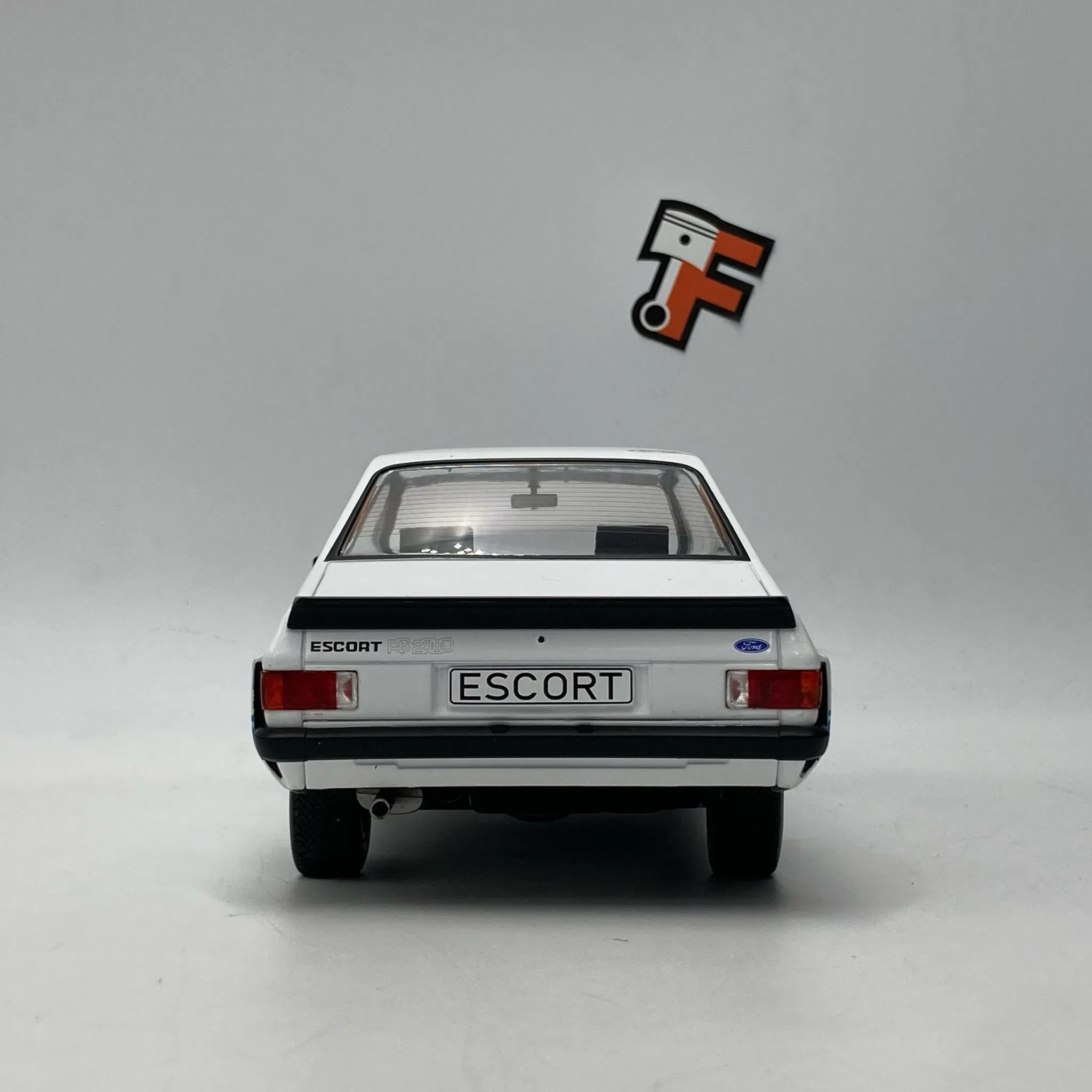 Miniature Ford Escort RS 2000 MK II X-Pack White 1977 1/18 vendue en Suisse