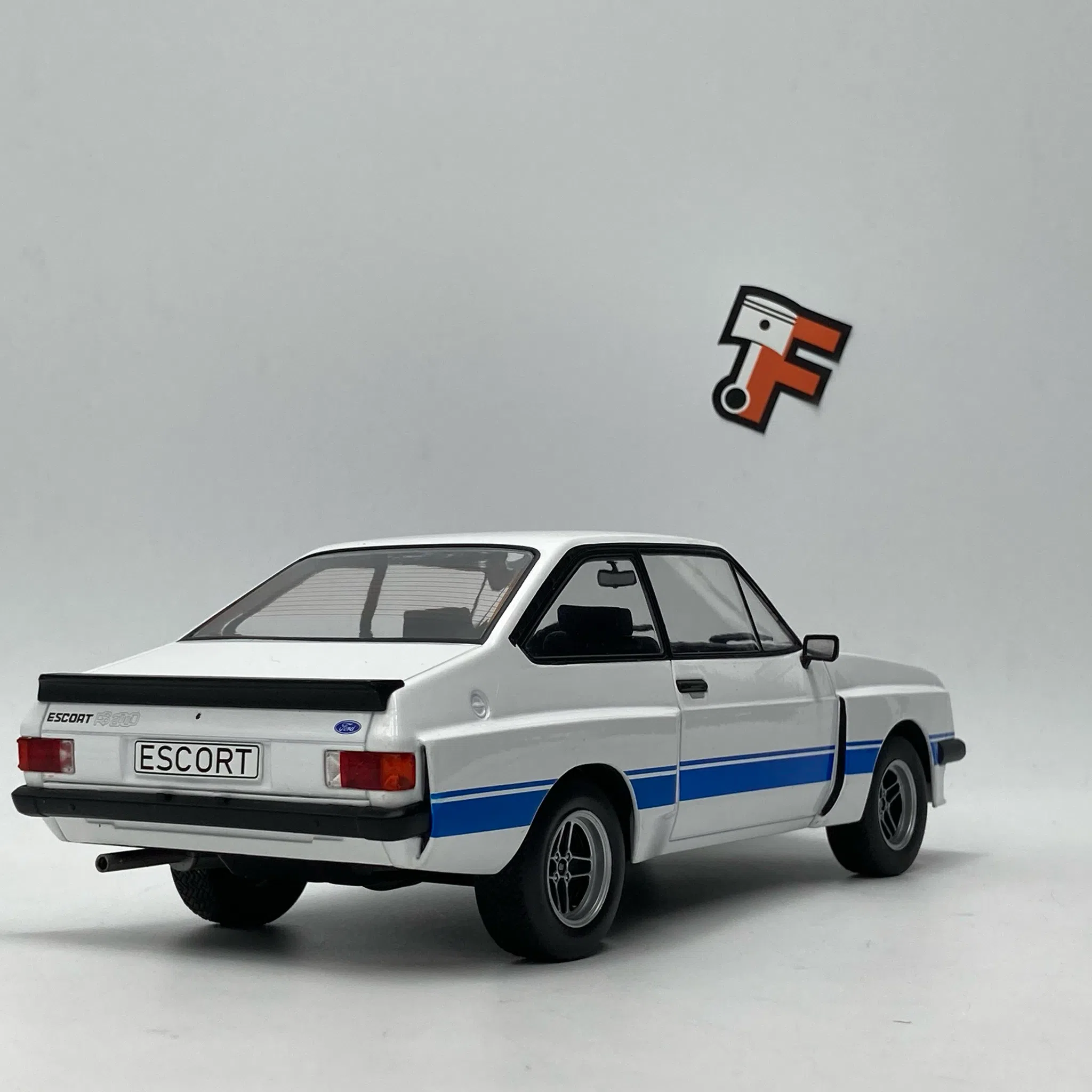 Miniature Ford Escort RS 2000 MK II X-Pack White 1977 1/18 vendue en Suisse