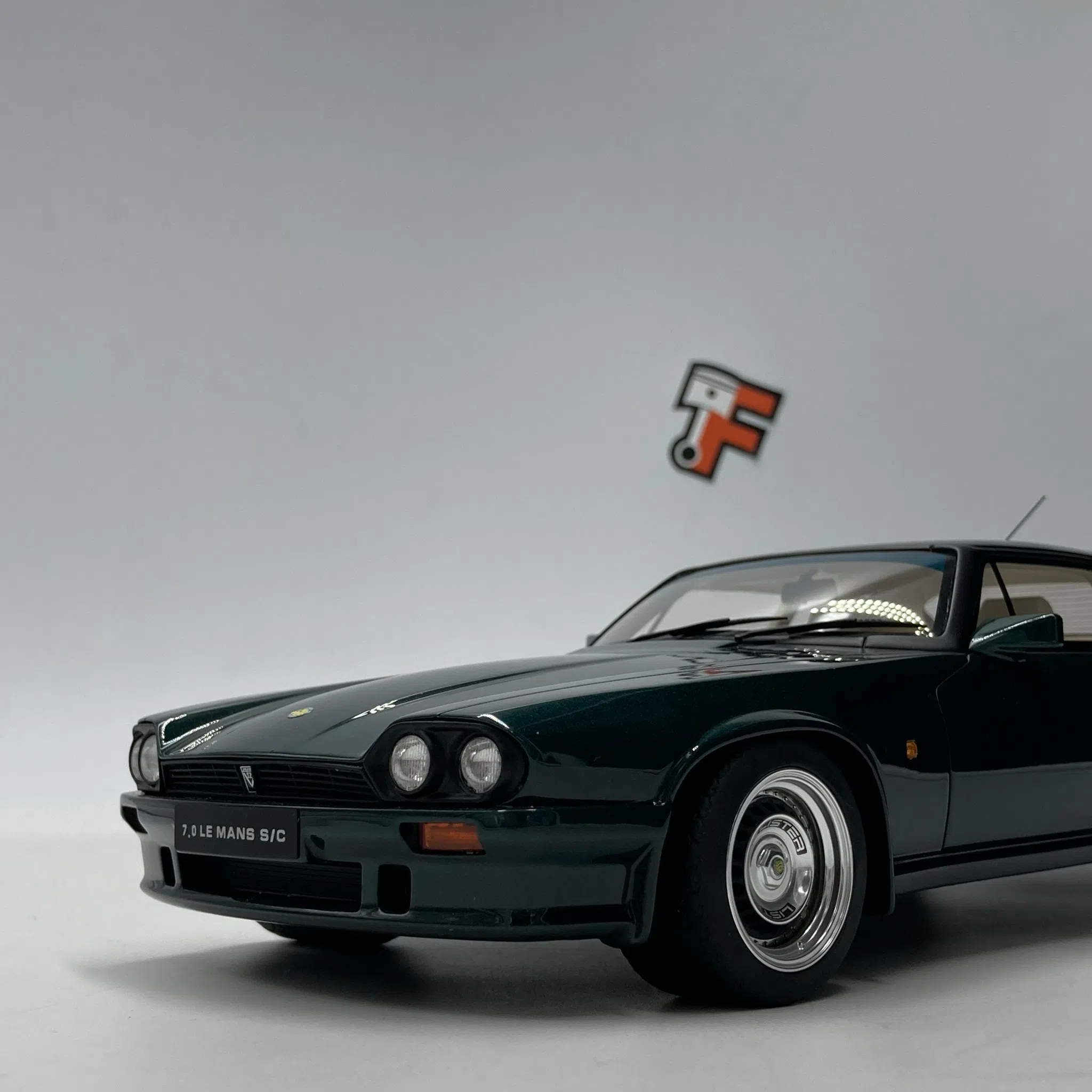 Lister Jaguar XJS 7.0 Le Mans Coupe British Green Racing 1988 – Image 5