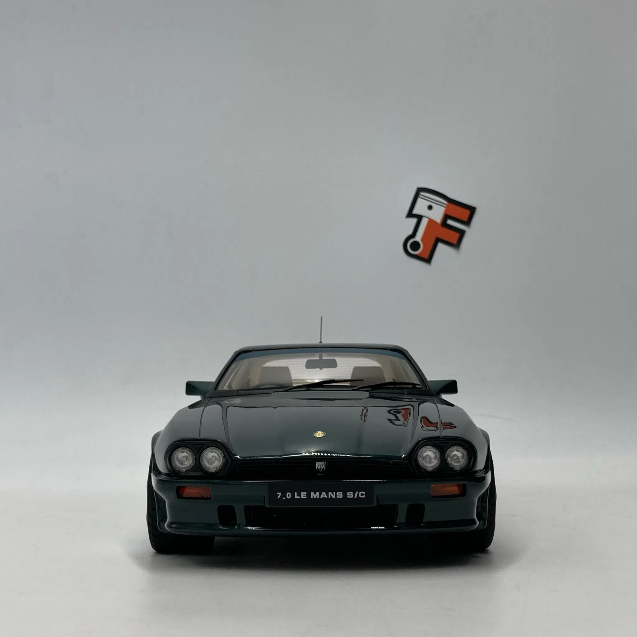 Lister Jaguar XJS 7.0 Le Mans Coupe British Green Racing 1988 – Image 9