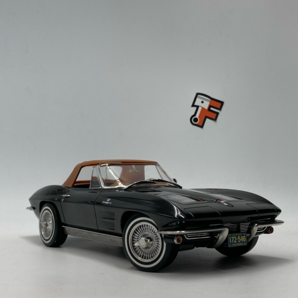 Miniature Chevrolet Corvette C2 Stingray Convertible Black 1963 vendue en Suisse