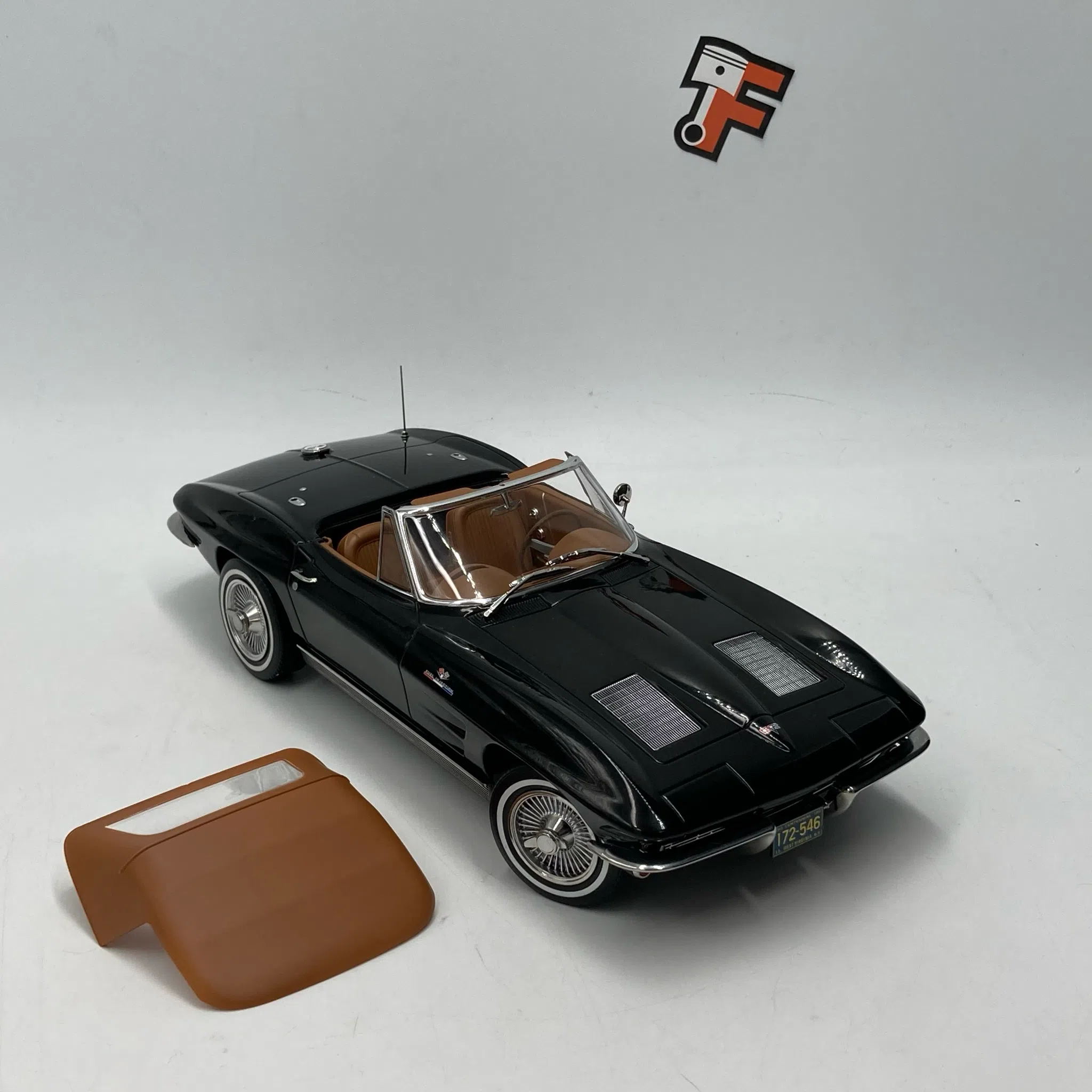 Chevrolet Corvette C2 Stingray Comvertible Black 1963 – Image 4