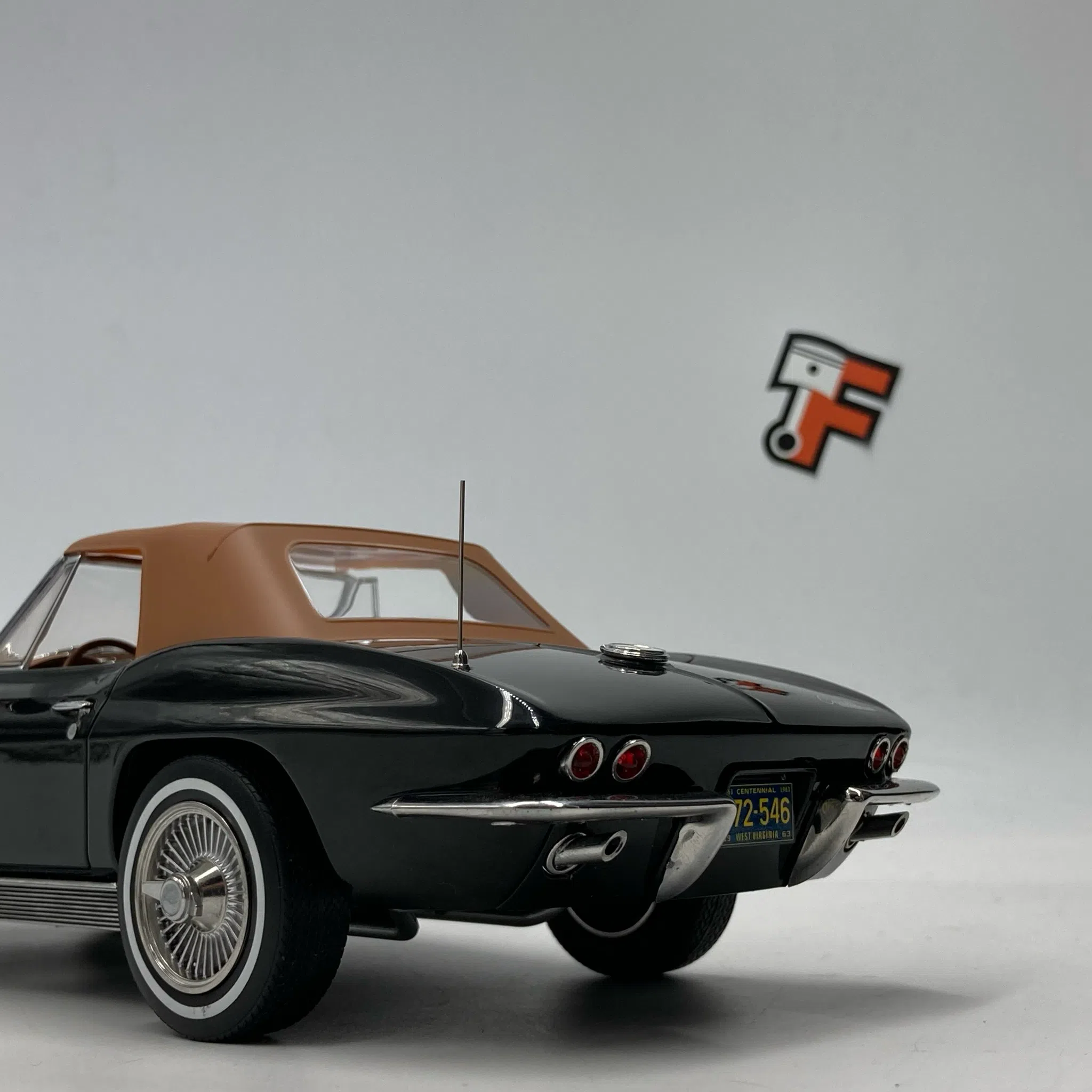 Chevrolet Corvette C2 Stingray Comvertible Black 1963 – Image 7