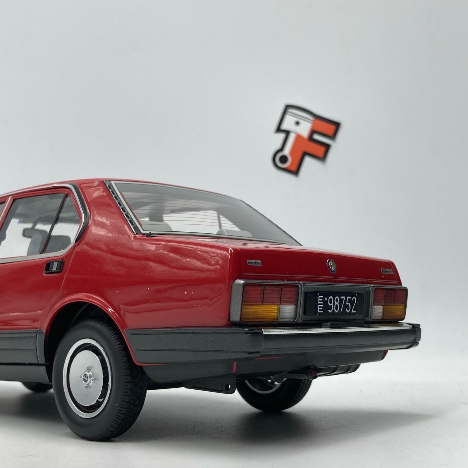 Alfa Romeo Alfetta 2.0 Quadrifoglio Oro Alfa Rosso 1983 – Image 6