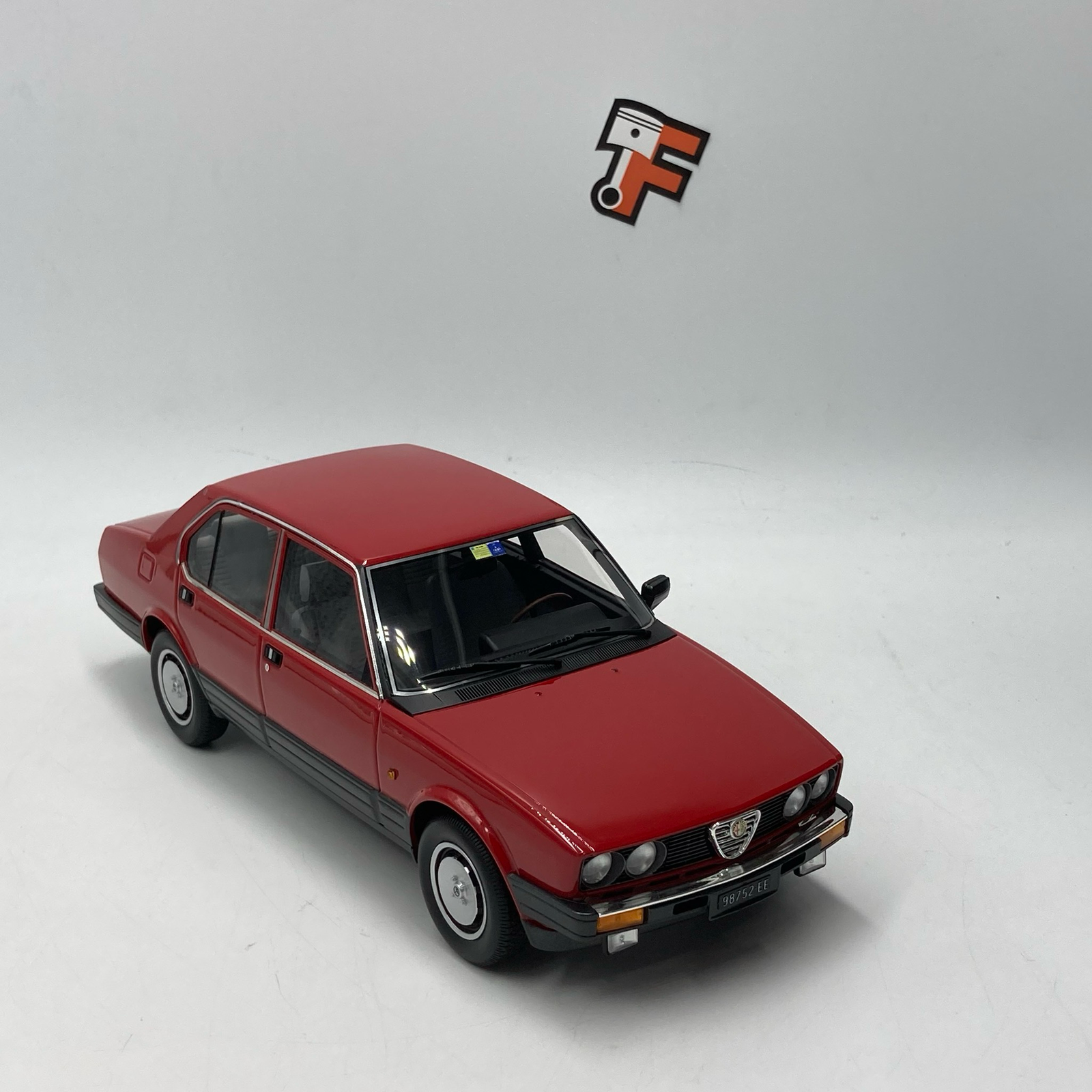 Alfa Romeo Alfetta 2.0 Quadrifoglio Oro Alfa Rosso 1983 – Image 5