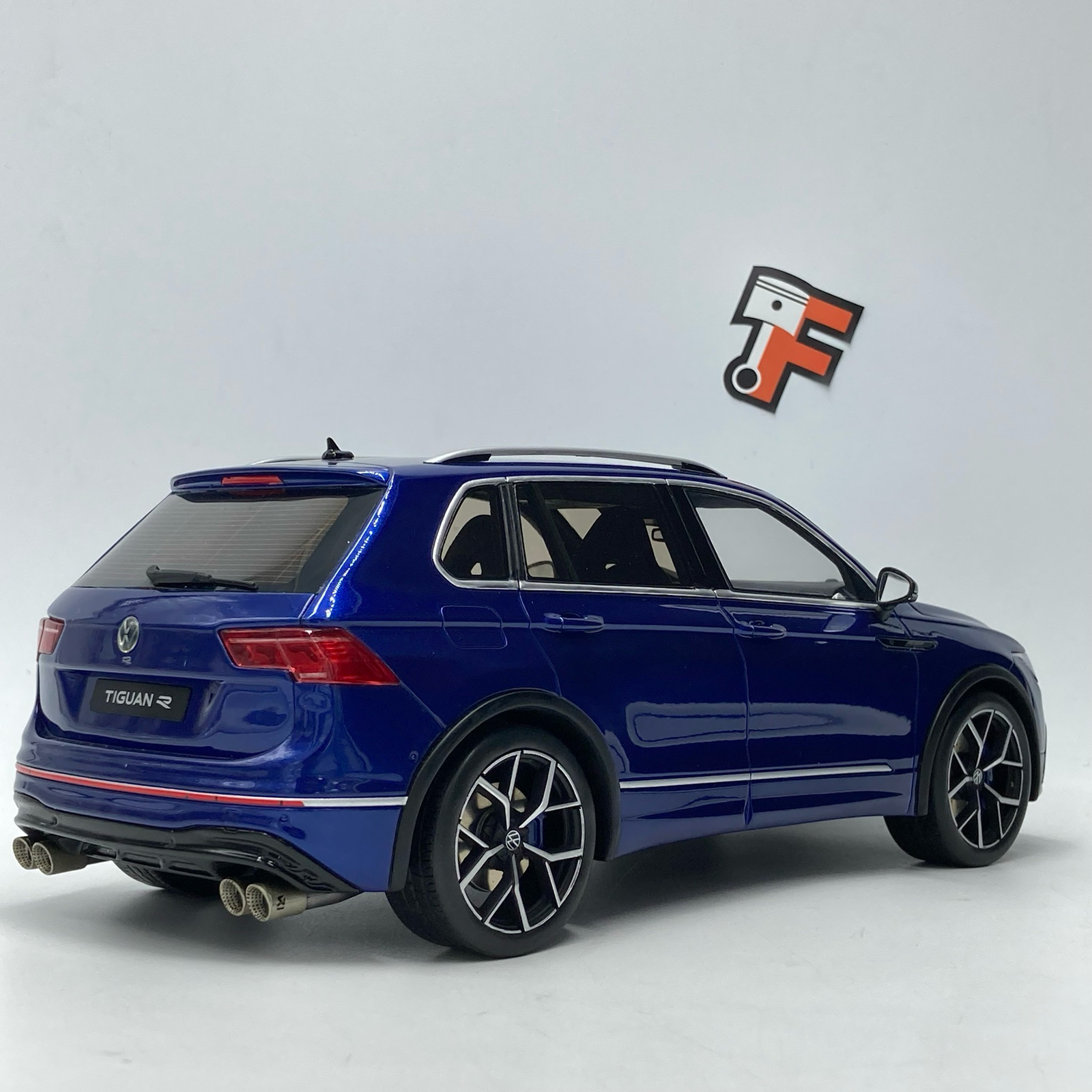 VW Tiguan R Lapiz Blue Metallic 2021 – Image 3