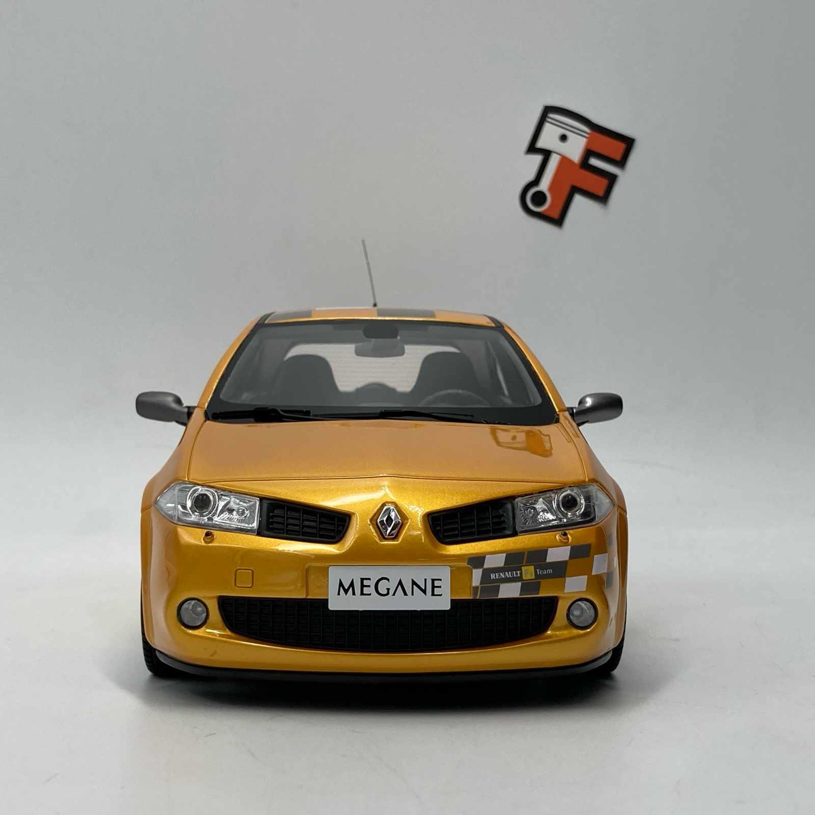 Renault Megane II RS F1 Team R26 – Image 5