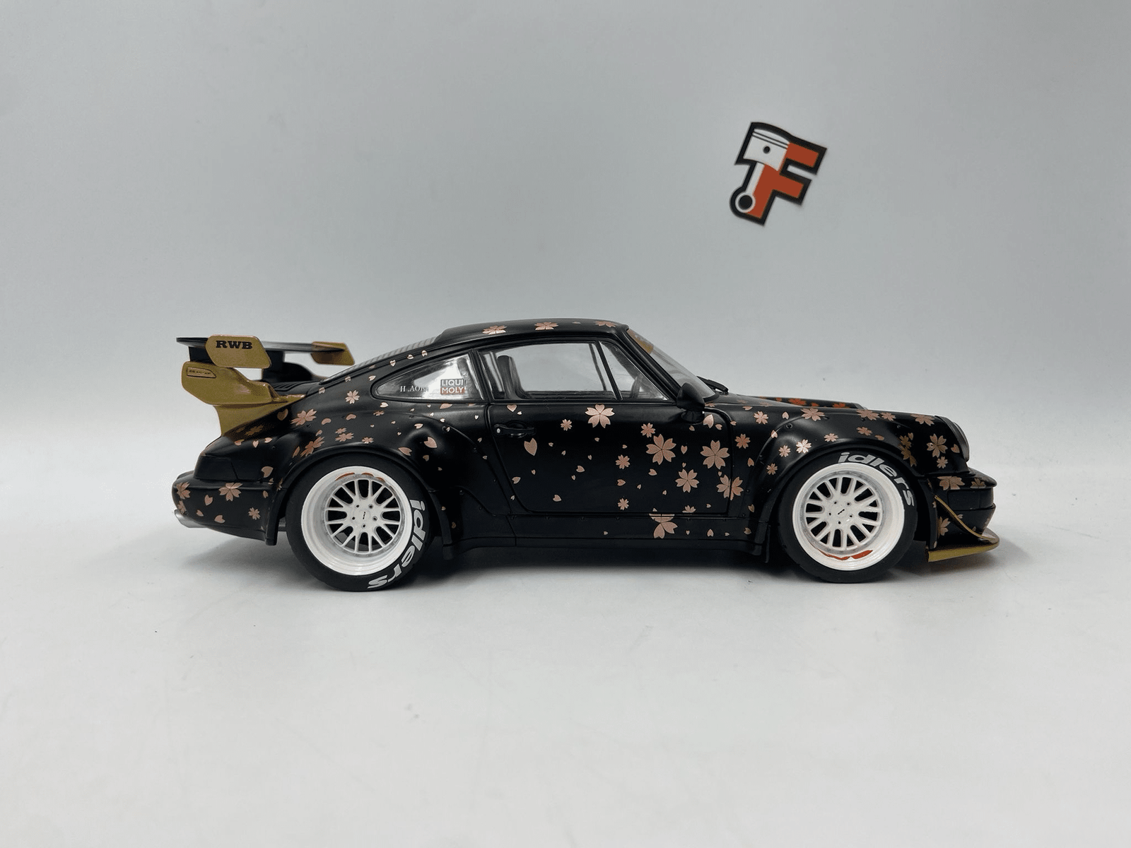 Miniature Porsche 911 964 RWB Rauh-Welt Aoki 2021 vendue en Suisse