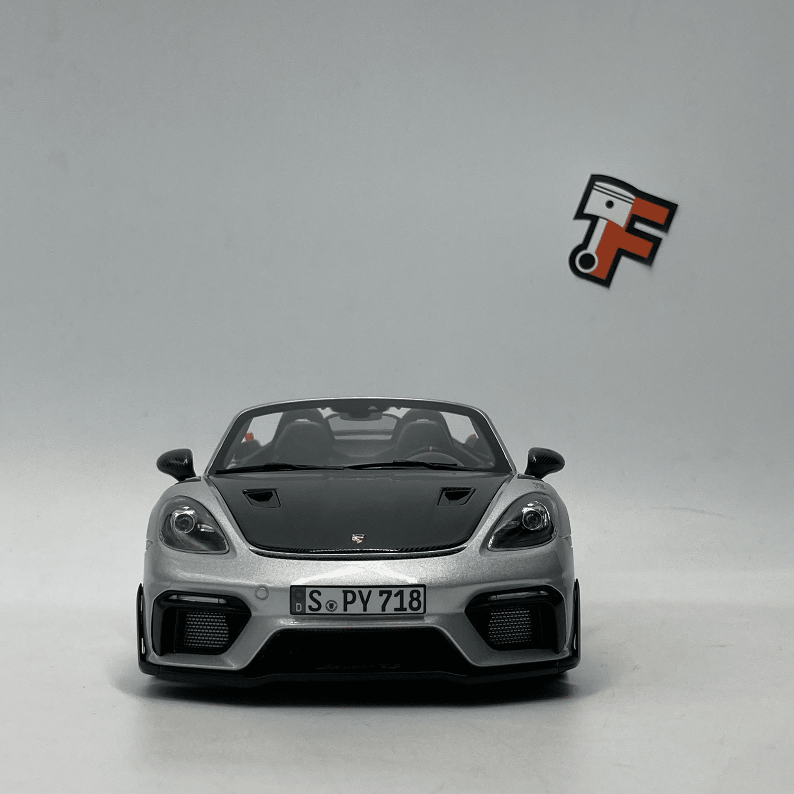 Miniature Porsche 718 Spyder RS Weissach Pack GT-Silbermetallic 2023 vendue en Suisse