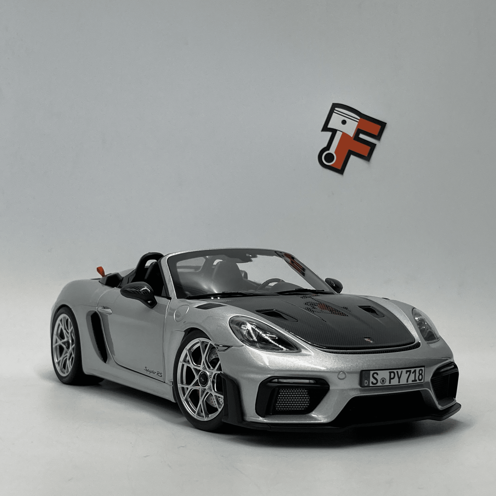 Miniature Porsche 718 Spyder RS Weissach Pack GT-Silbermetallic 2023 vendue en Suisse