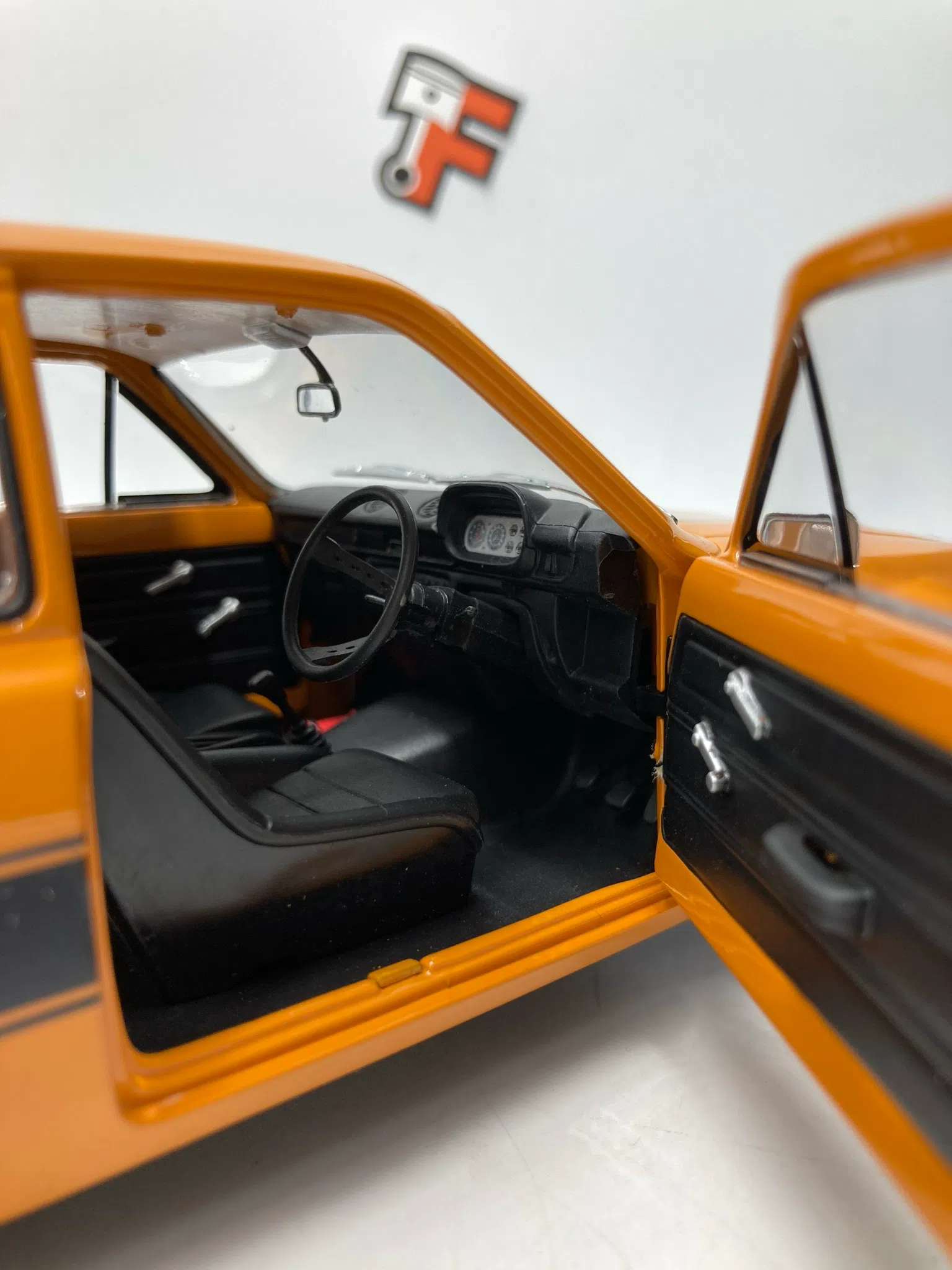 Ford Escort RS 1600 MKI Orange 1970 – Image 10
