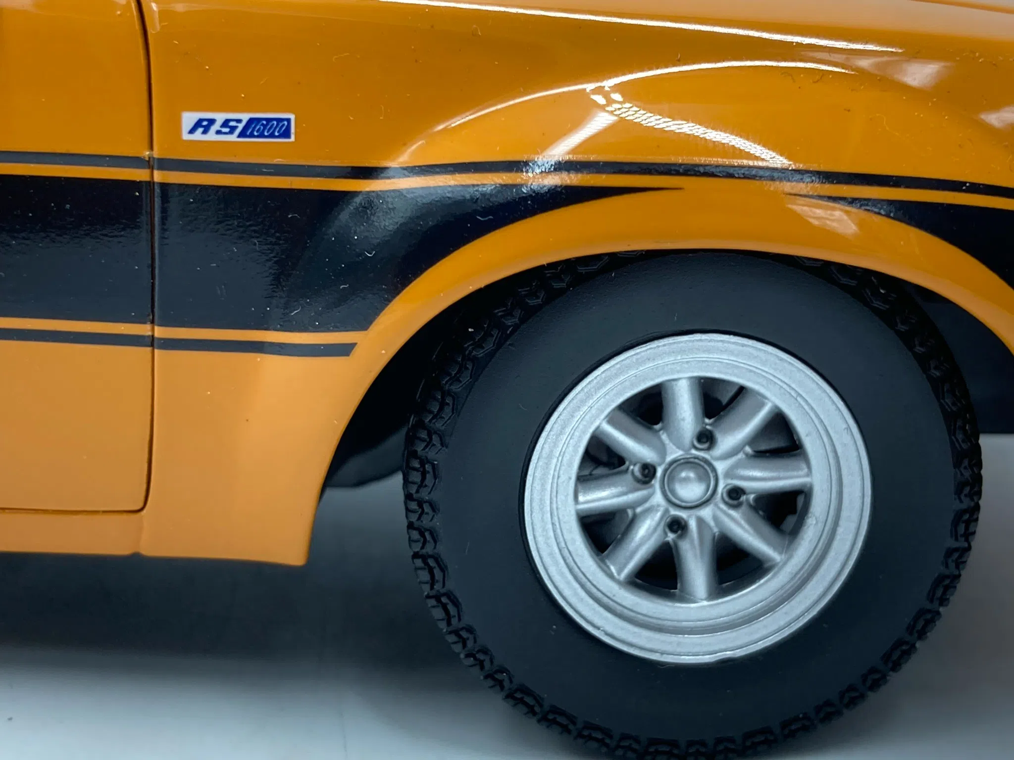 Ford Escort RS 1600 MKI Orange 1970 – Image 9