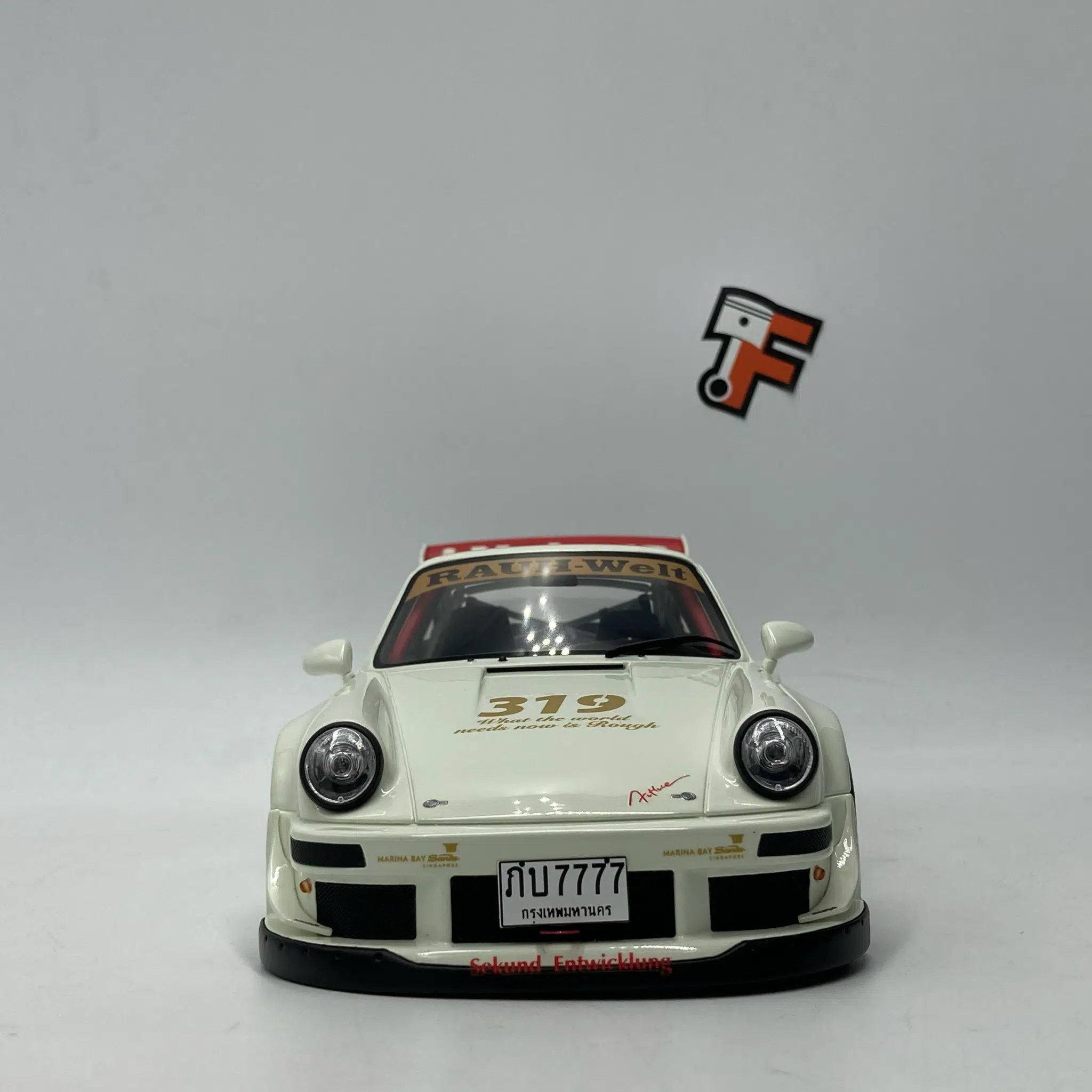Miniature Porsche 911 964 RWB Natty Dread Jr. White 2024 1/18 vendue en Suisse