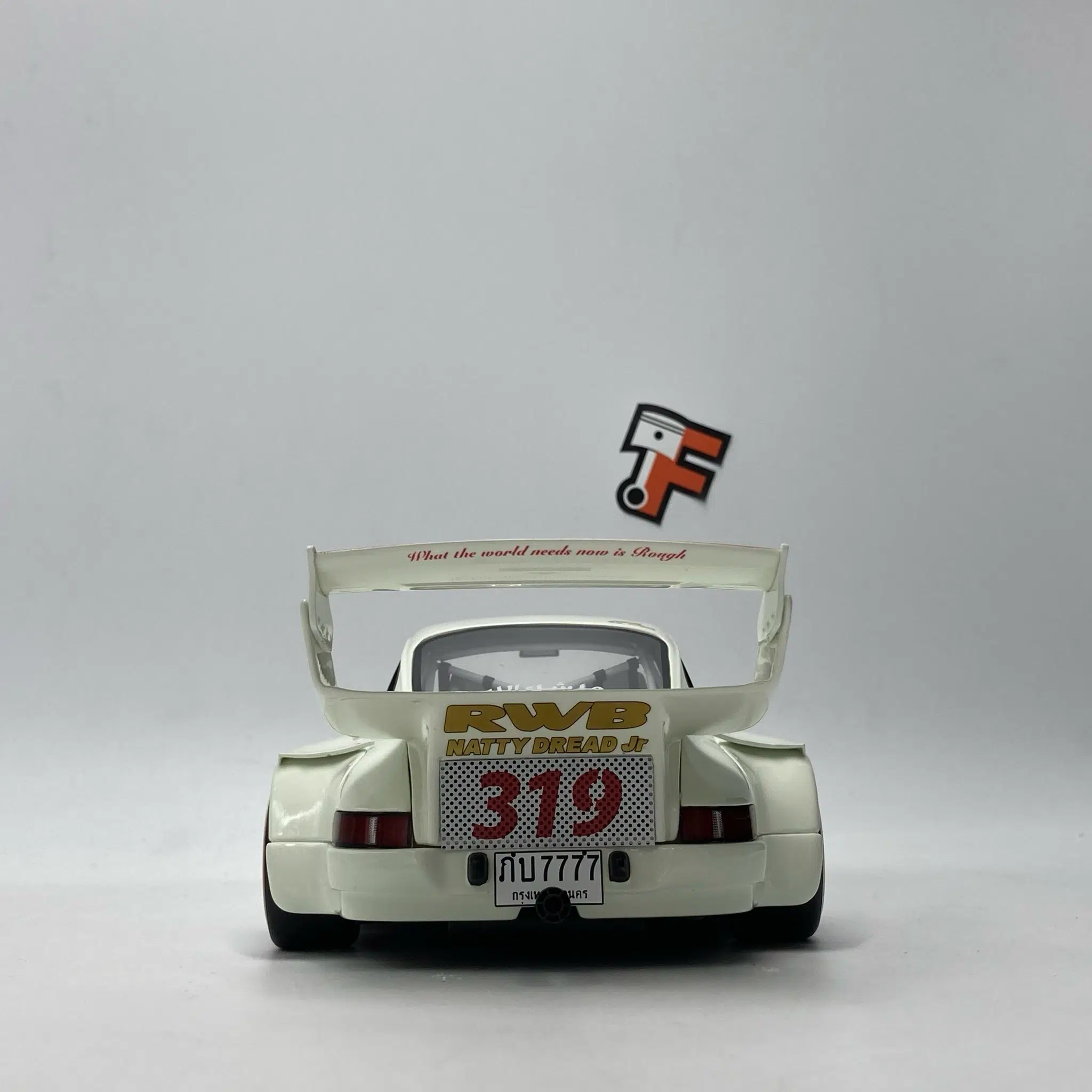 Miniature Porsche 911 964 RWB Natty Dread Jr. White 2024 1/18 vendue en Suisse