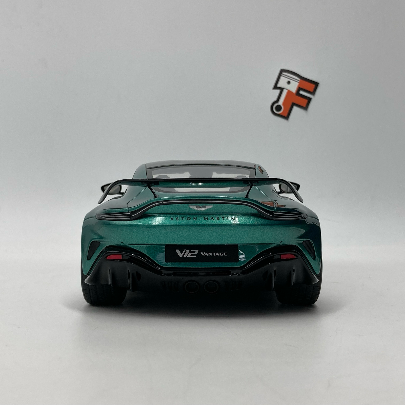 Aston Martin V12 Vantage Coupe 2023 – Image 6