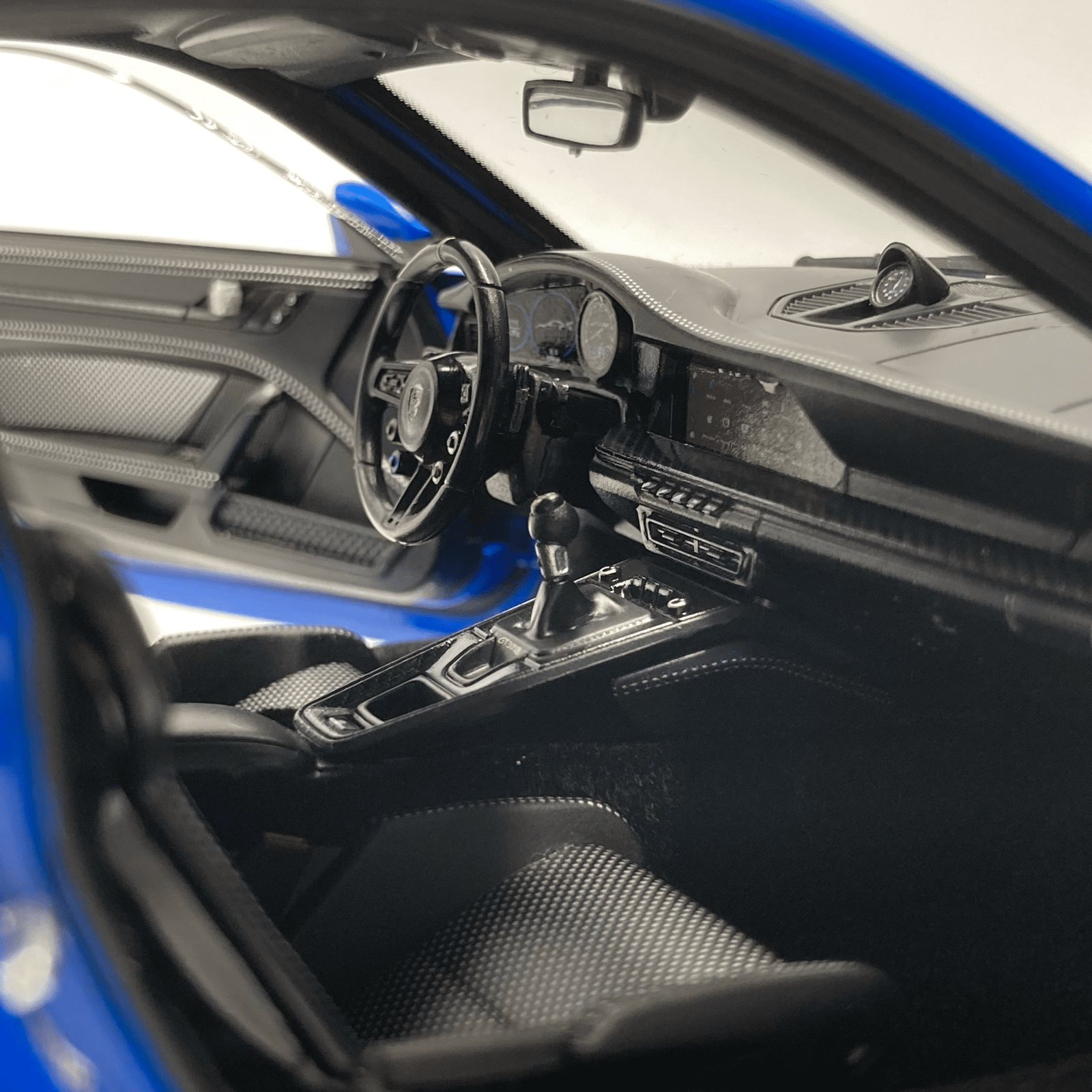 Miniature Porsche 911 GT3 RS 2022 Sharkblue vendue en Suisse