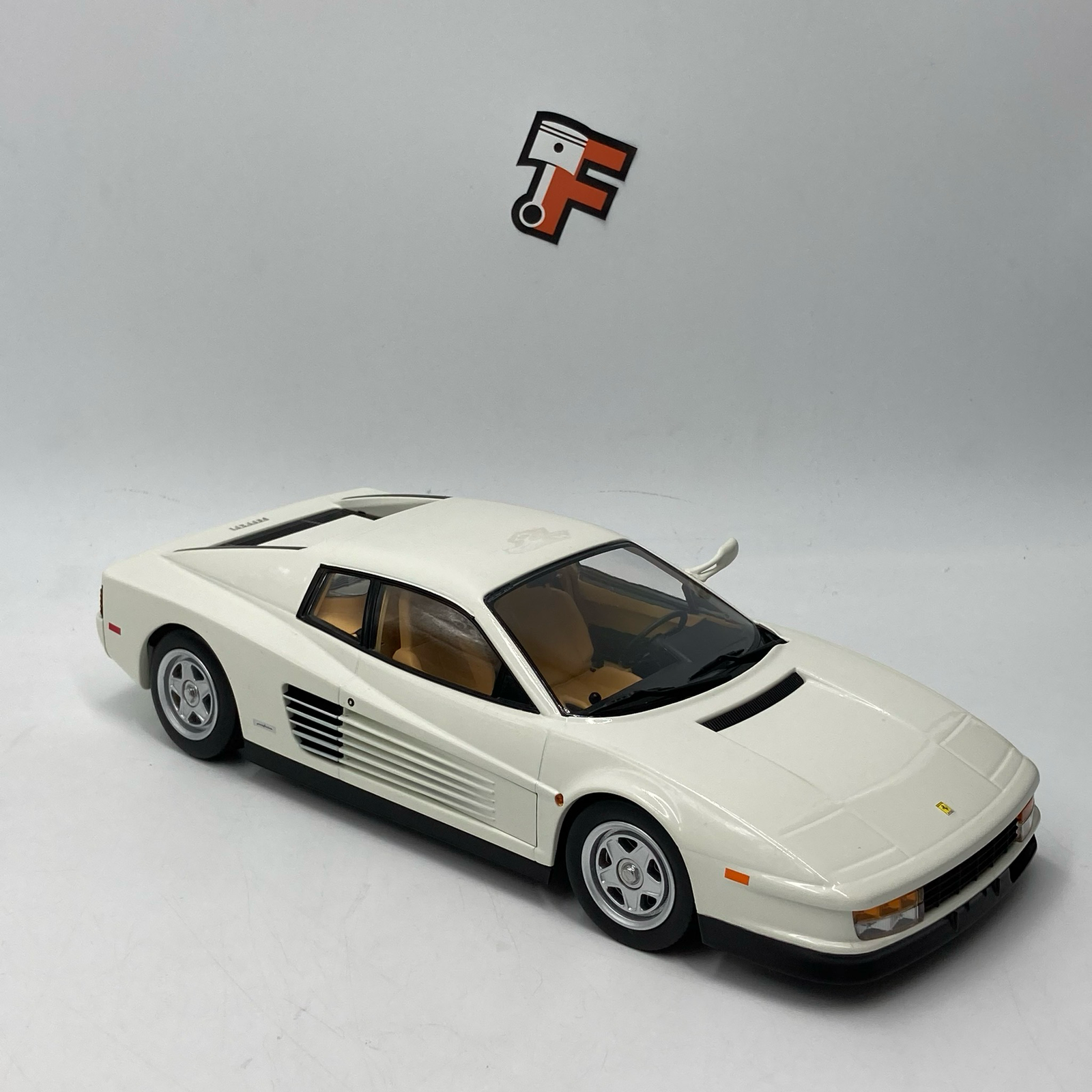 Ferrari Testarossa MKI Monospecchio Bianco 1984 – Image 7