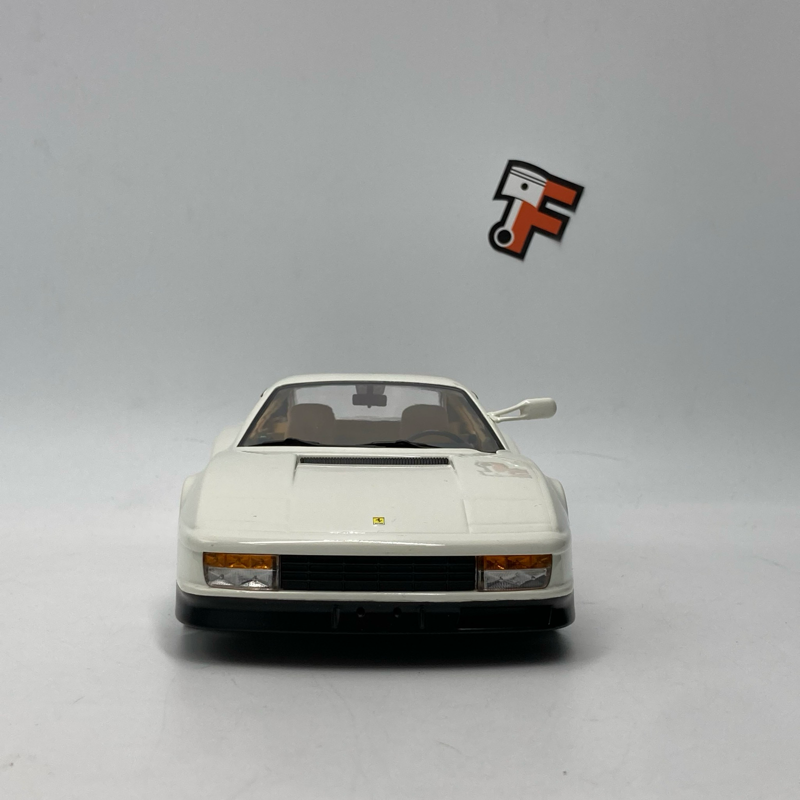 Ferrari Testarossa MKI Monospecchio Bianco 1984 – Image 5