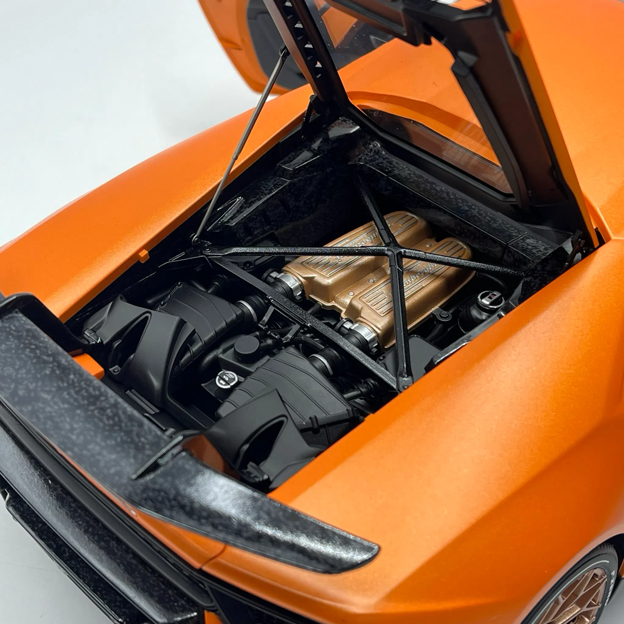 Lamborghini Huracan Performante Arancio Anthaeus 2018 1/12 – Image 8