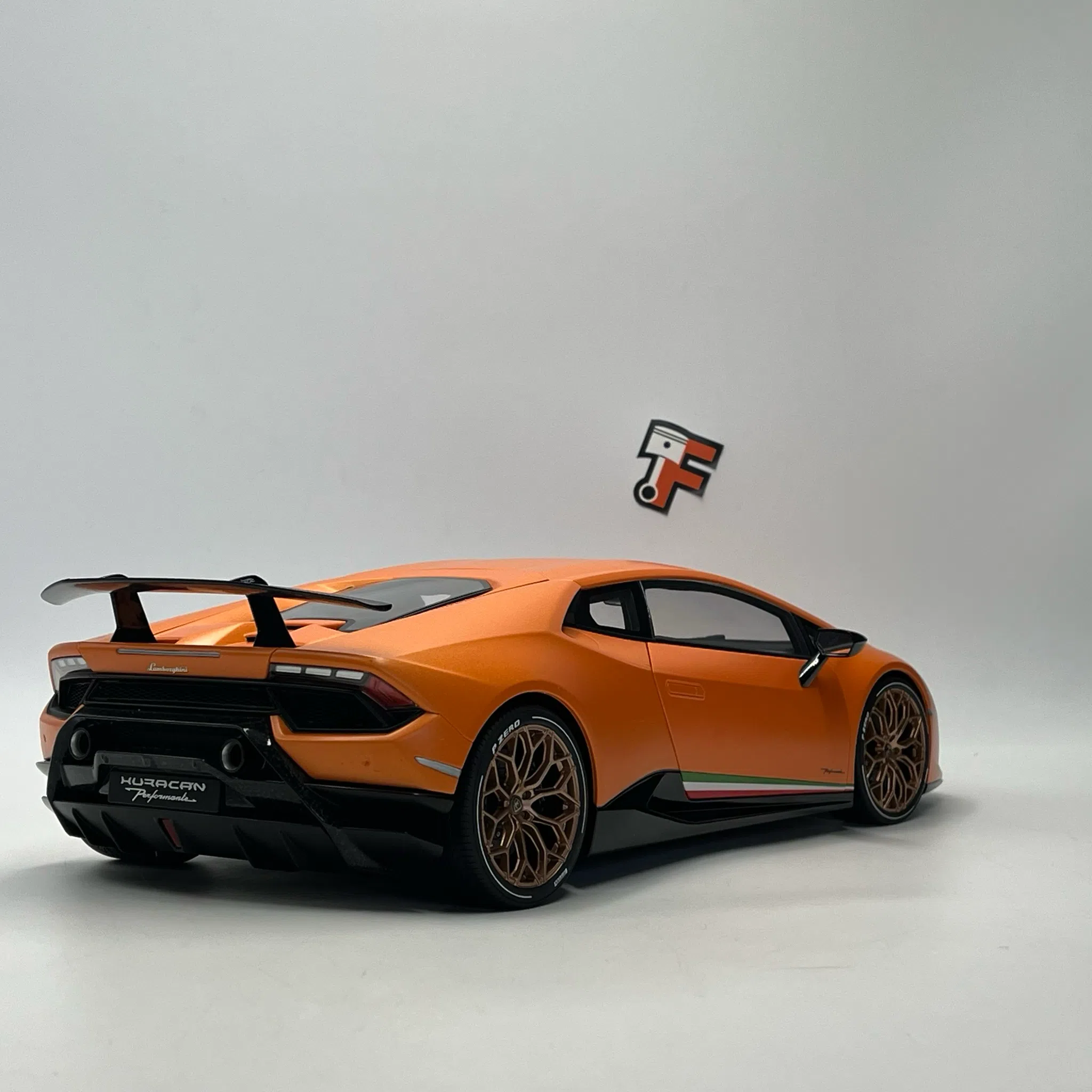 Lamborghini Huracan Performante Arancio Anthaeus 2018 1/12 – Image 6